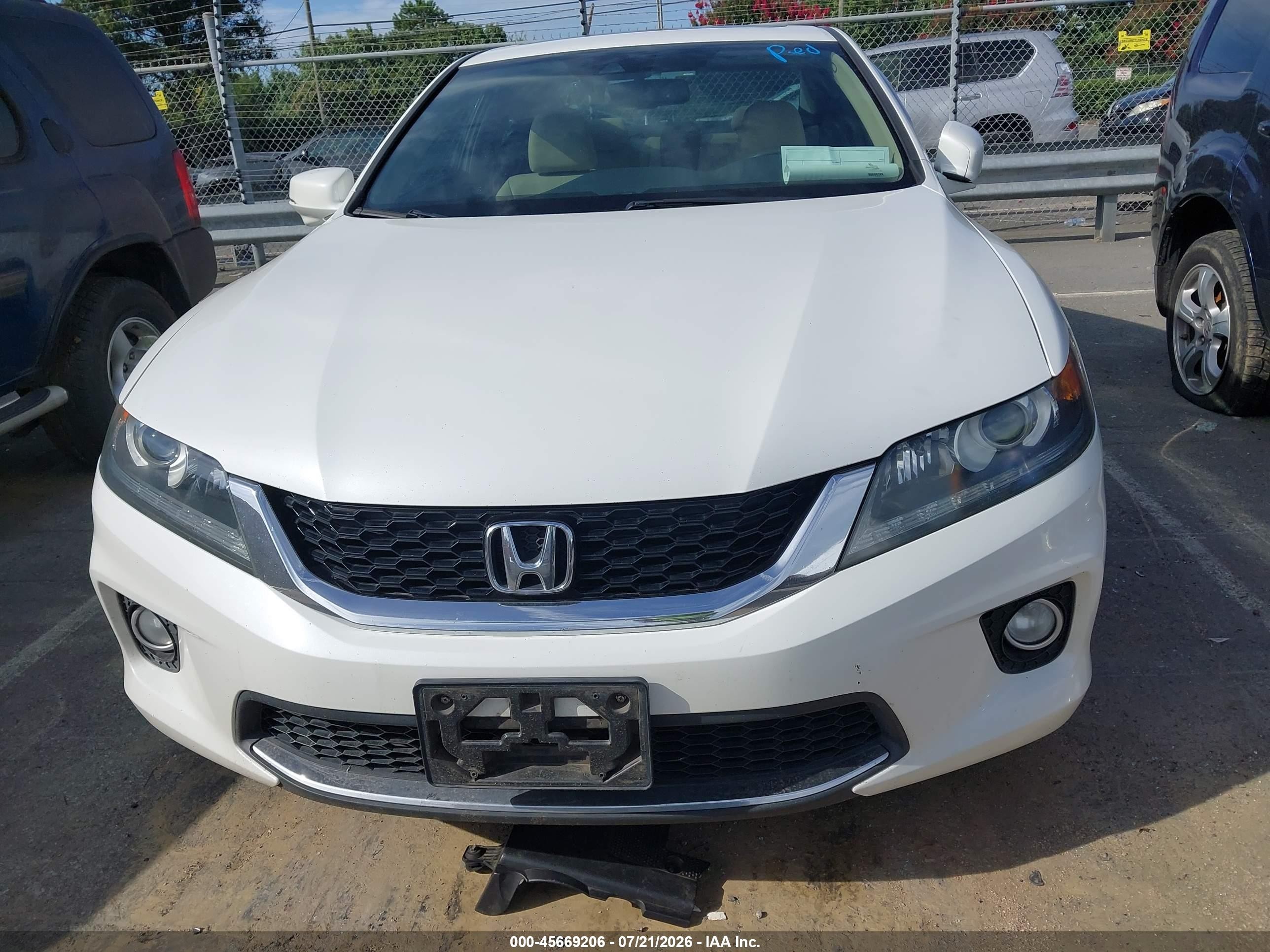 2015 Honda Accord Ex-l V-6 White vin: 1HGCT2B84FA008660
