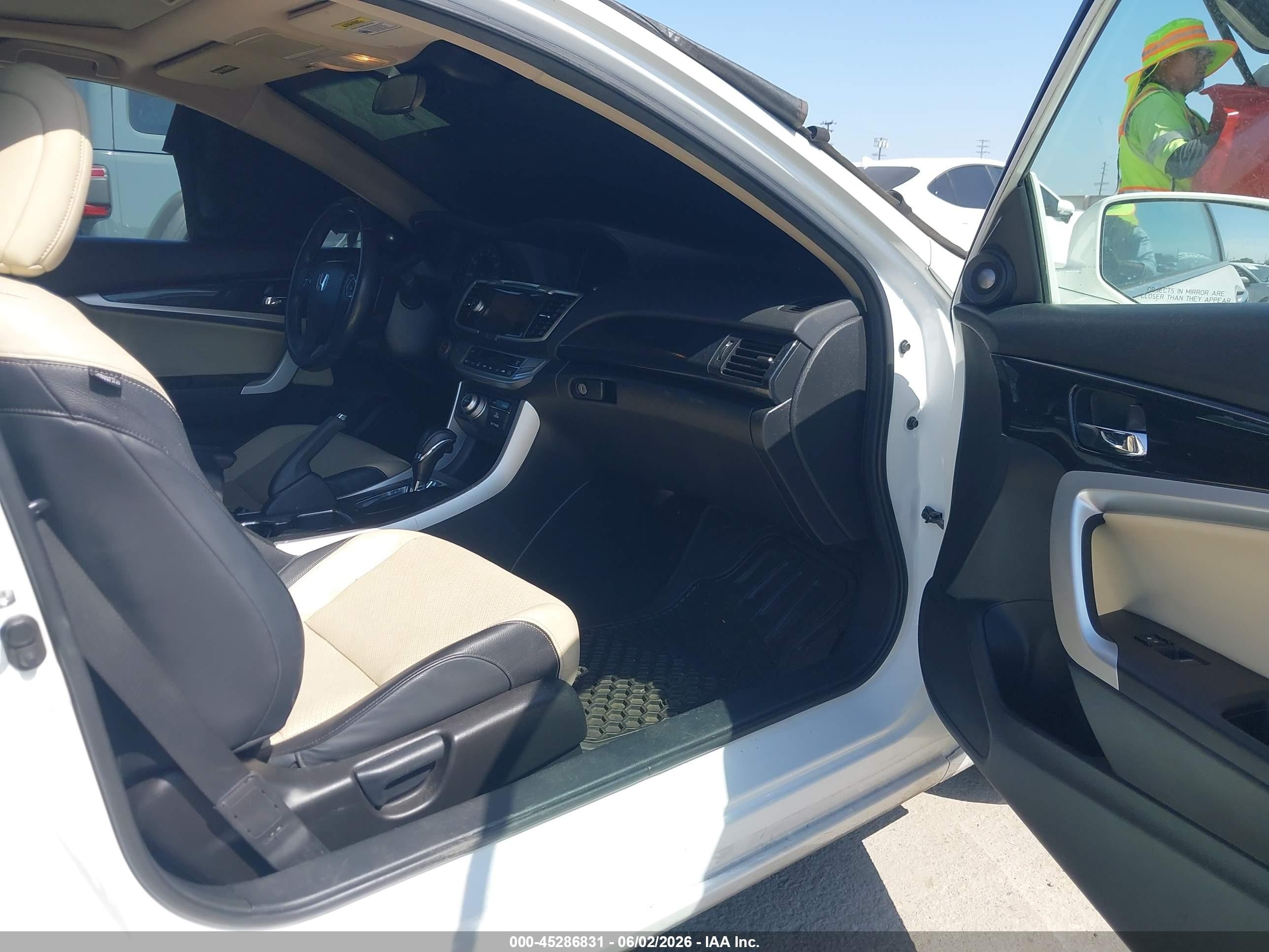 2013 Honda Accord Ex-l V-6 Белый vin: 1HGCT2B85DA000290