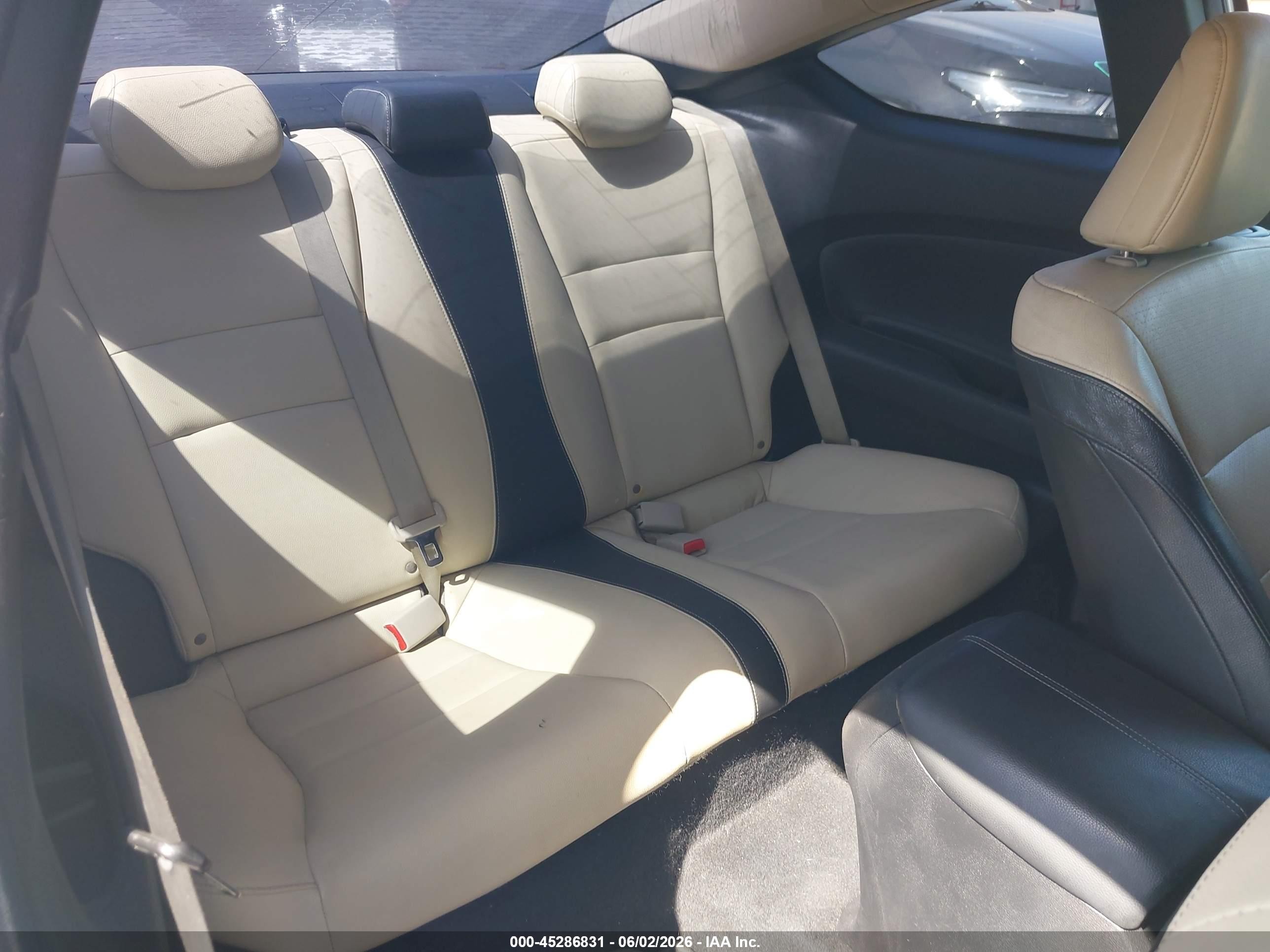2013 Honda Accord Ex-l V-6 Белый vin: 1HGCT2B85DA000290