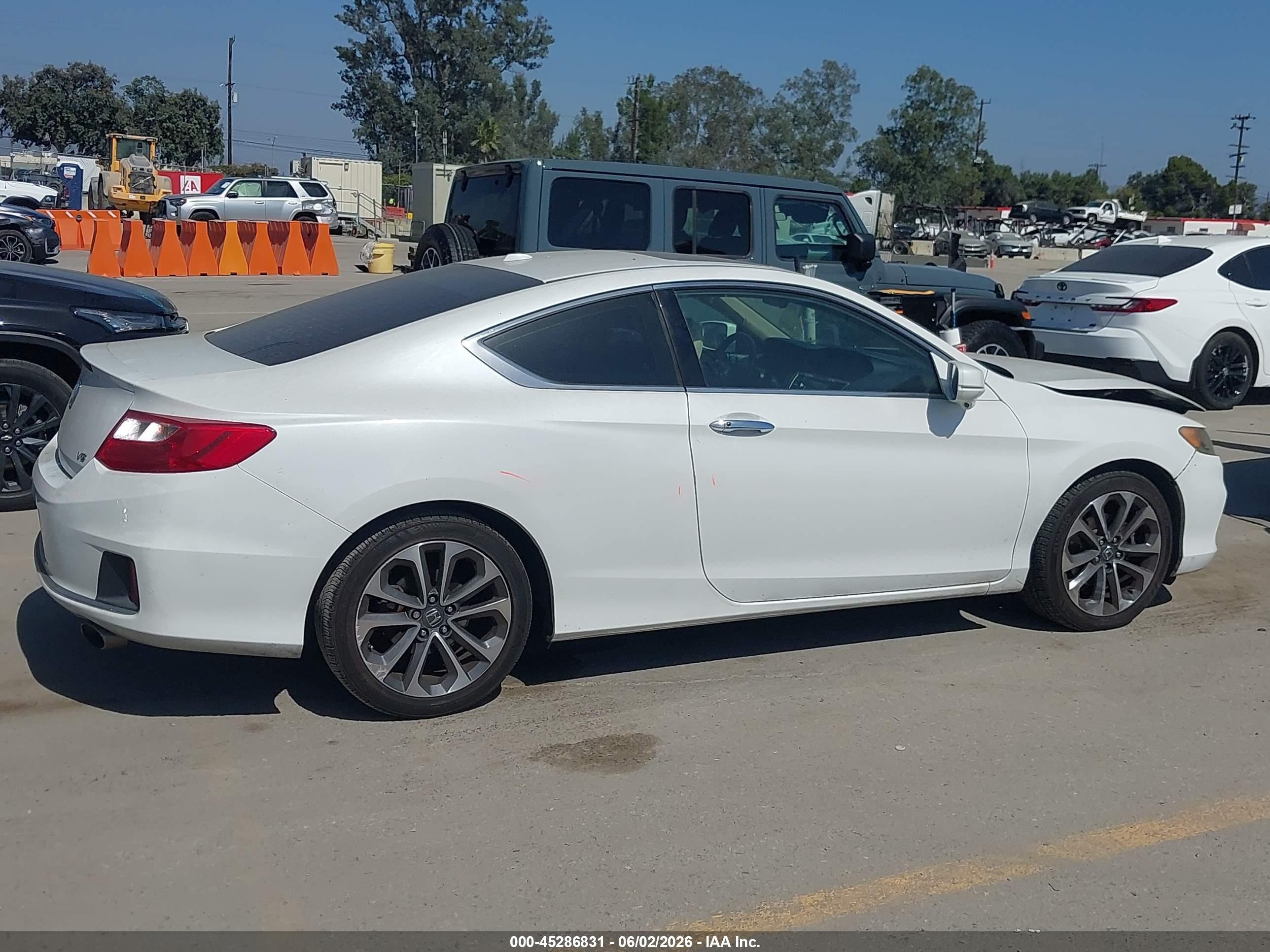 2013 Honda Accord Ex-l V-6 Белый vin: 1HGCT2B85DA000290