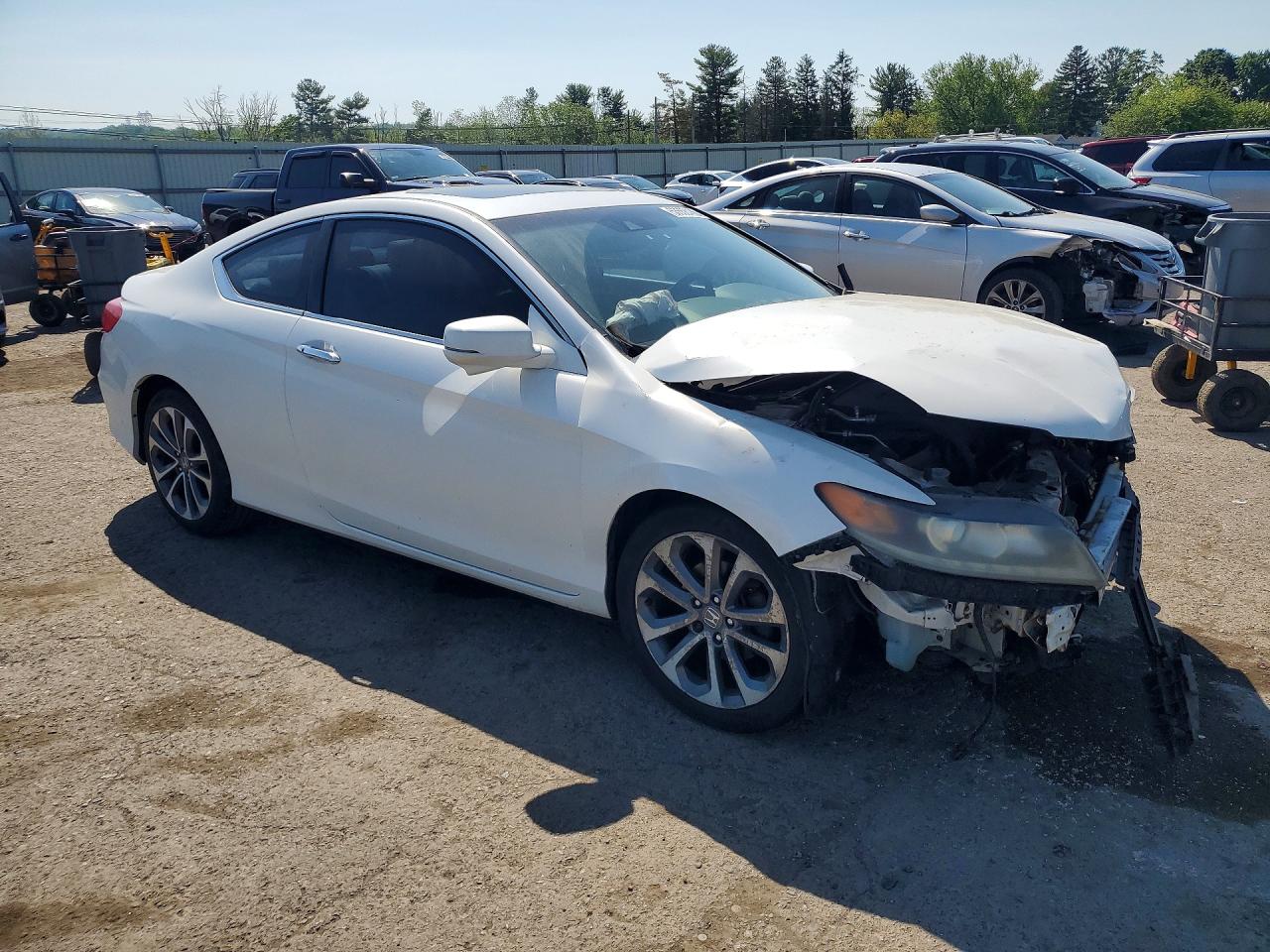 2013 Honda Accord Exl White vin: 1HGCT2B86DA006924
