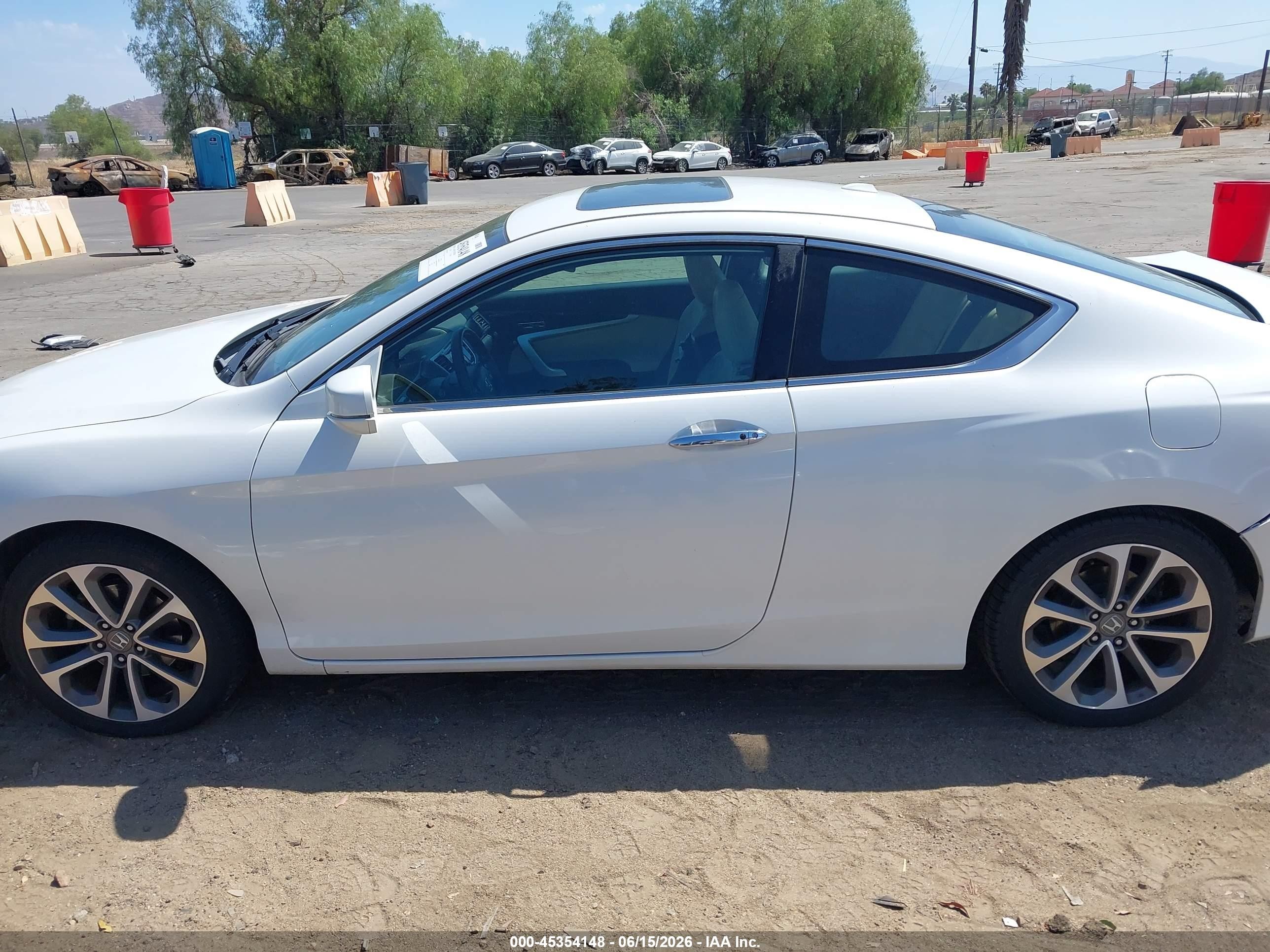 2013 Honda Accord Ex-l V-6 Белый vin: 1HGCT2B88DA005810