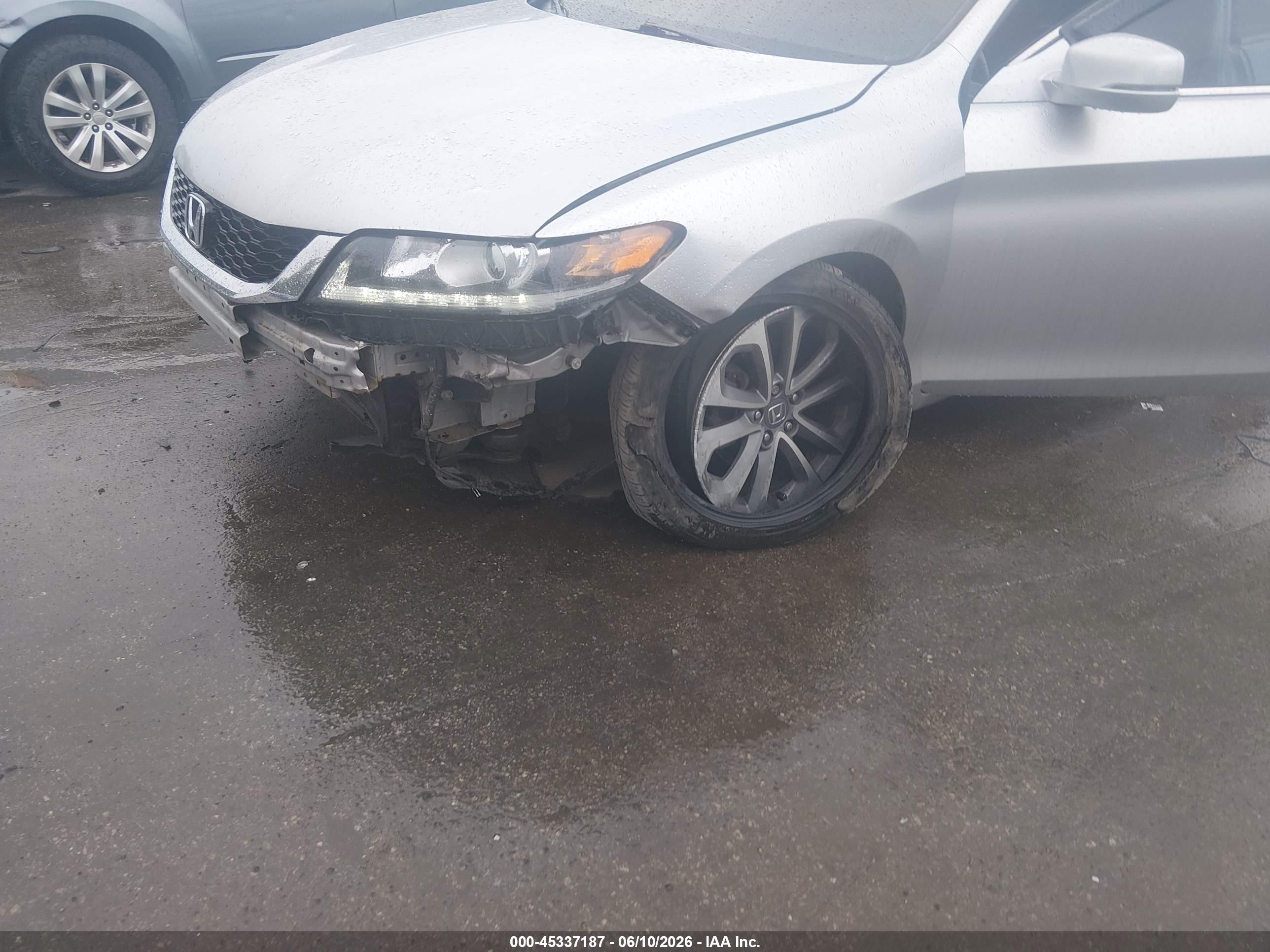 2013 Honda Accord Ex-l V-6 White vin: 1HGCT2B88DA013129