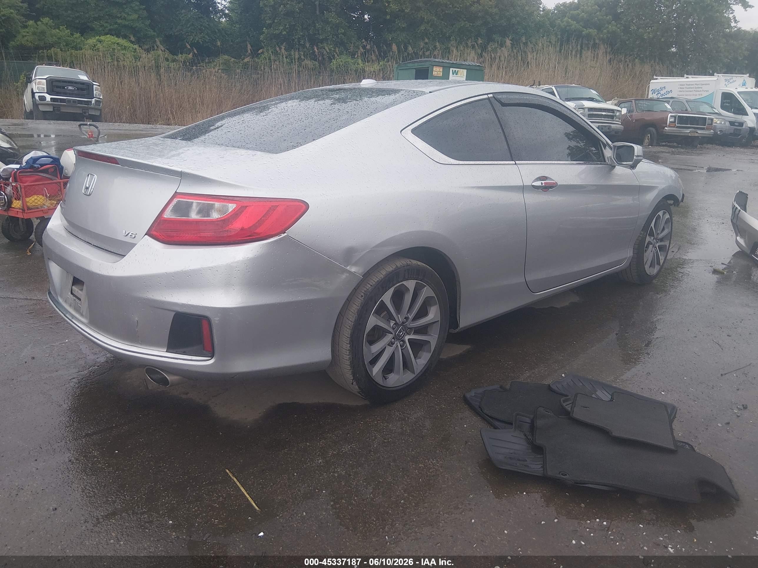 2013 Honda Accord Ex-l V-6 White vin: 1HGCT2B88DA013129