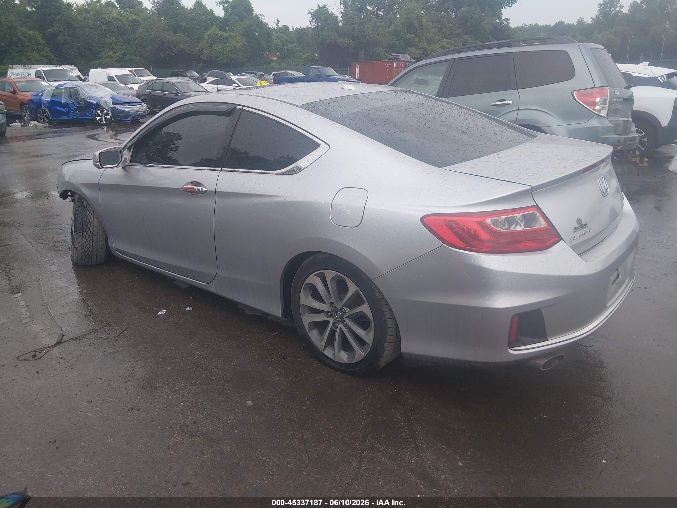 2013 Honda Accord Ex-l V-6 White vin: 1HGCT2B88DA013129