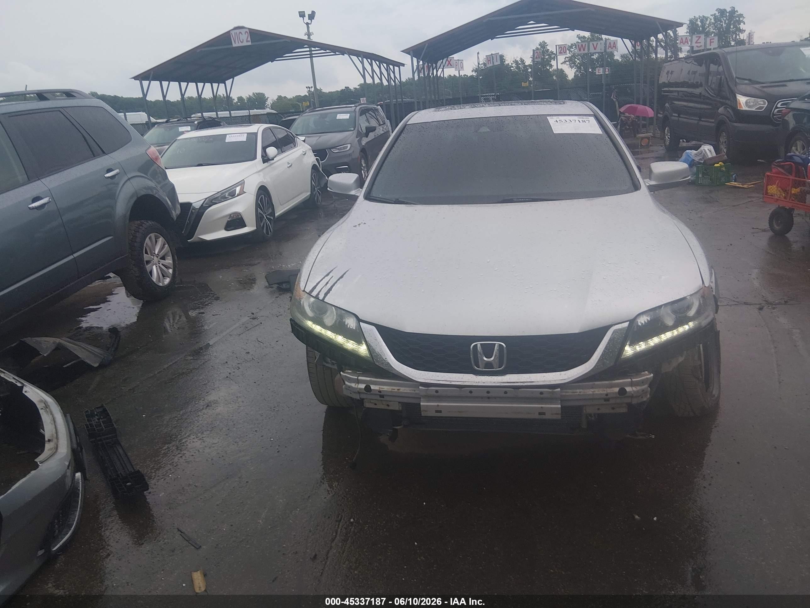 2013 Honda Accord Ex-l V-6 White vin: 1HGCT2B88DA013129