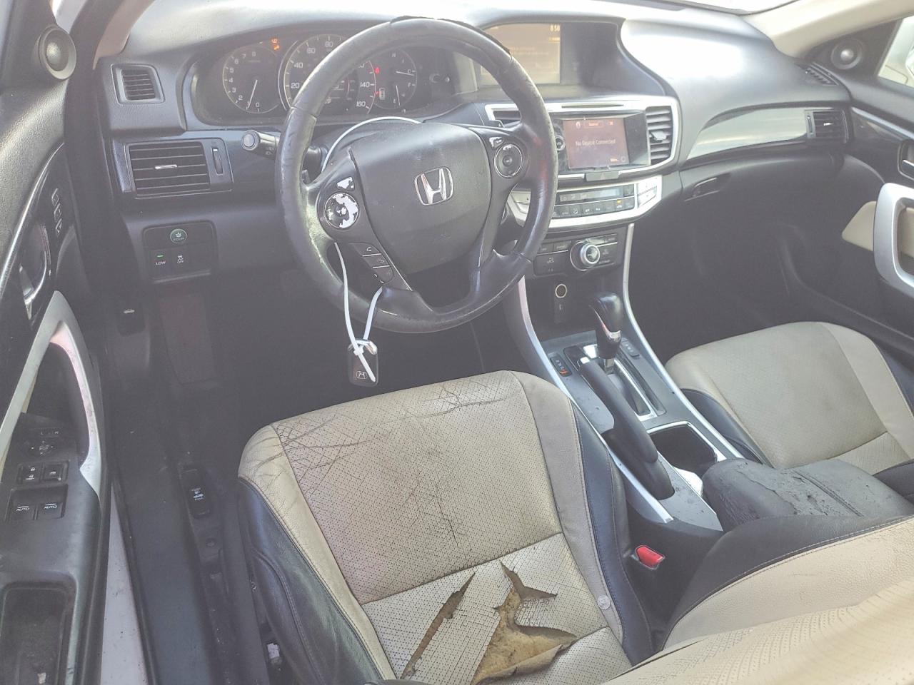 2013 Honda Accord Exl White vin: 1HGCT2B8XDA010149