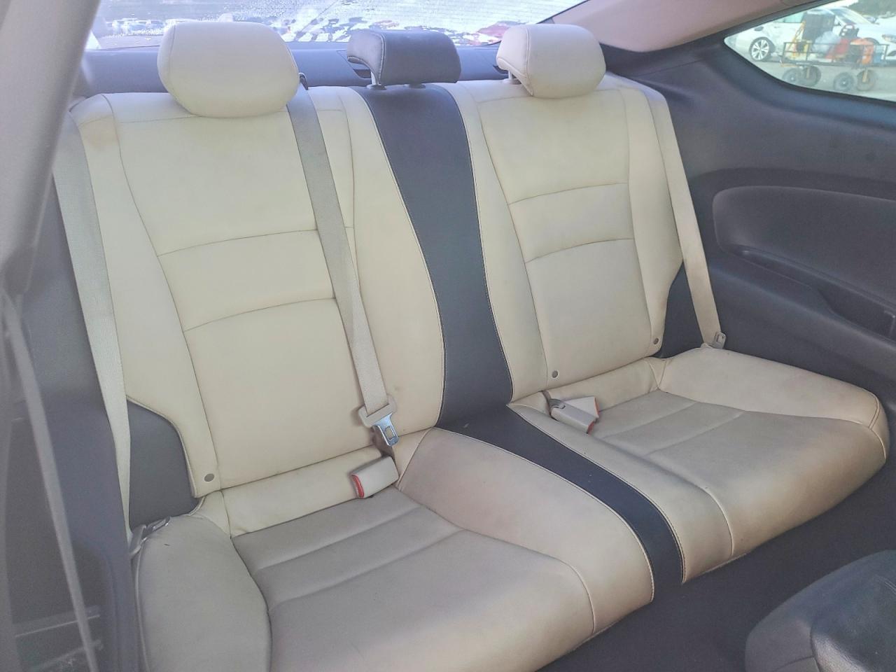 2013 Honda Accord Exl White vin: 1HGCT2B8XDA010149