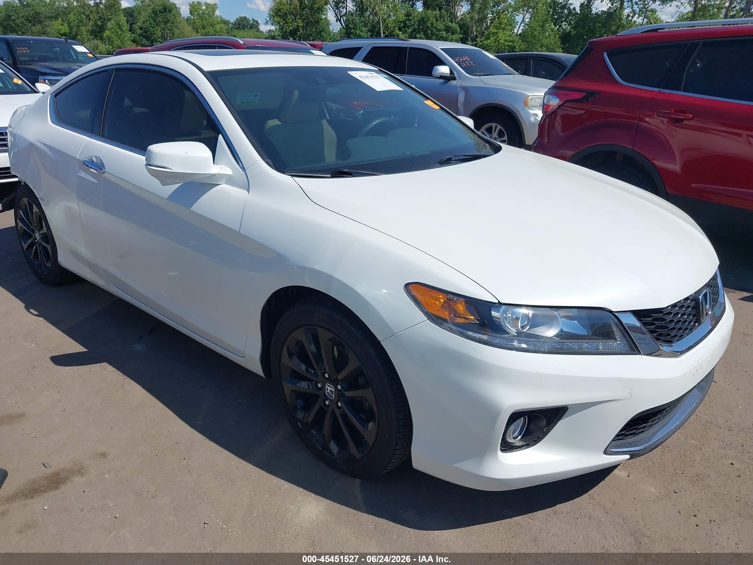 2014 Honda Accord Ex-l V-6 White vin: 1HGCT2B8XEA003302