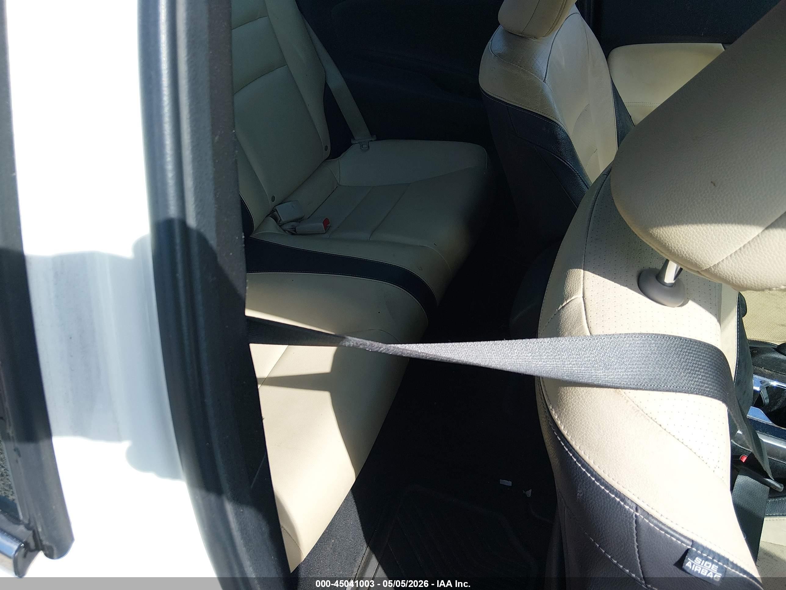2016 Honda Accord Ex-l V-6 Белый vin: 1HGCT2B94GA002108