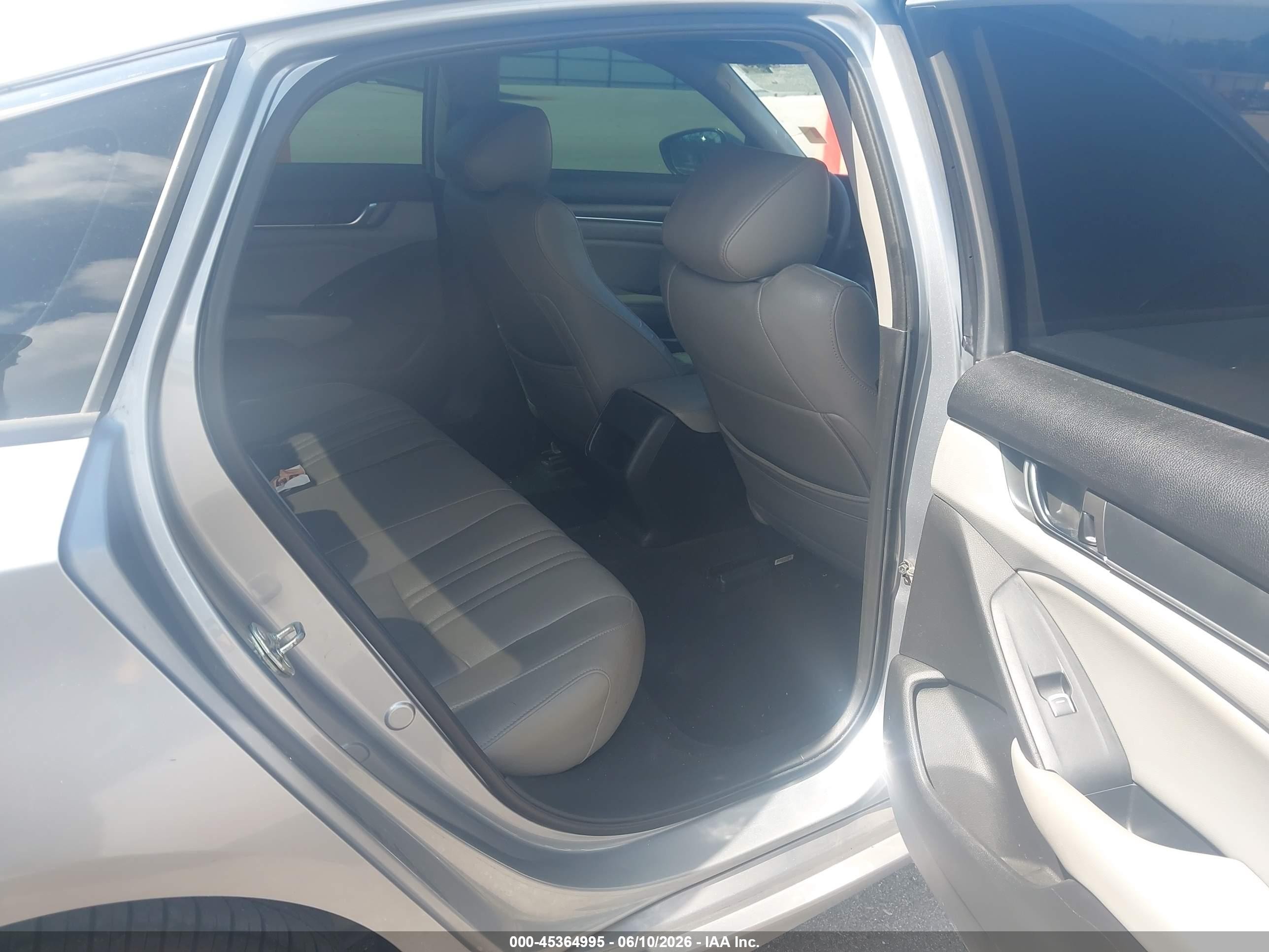 2019 Honda Accord Lx Silver vin: 1HGCV1F10KA020073