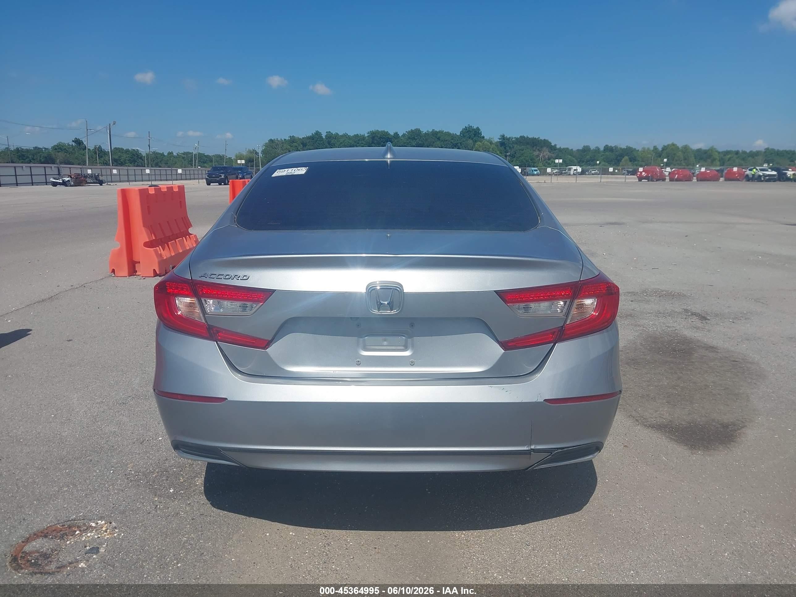 2019 Honda Accord Lx Silver vin: 1HGCV1F10KA020073