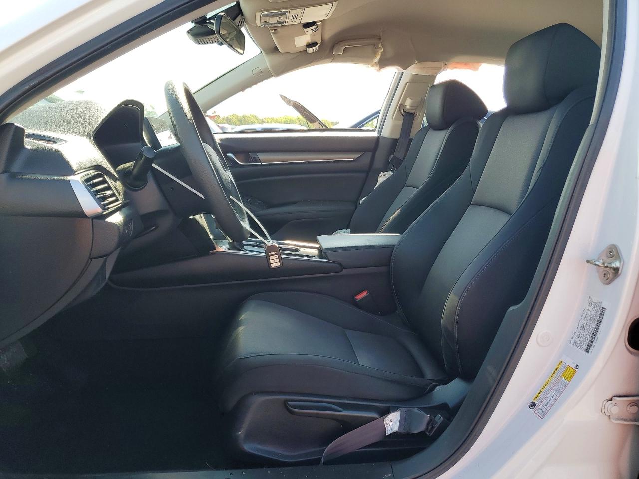 2019 Honda Accord Lx Белый vin: 1HGCV1F10KA030439