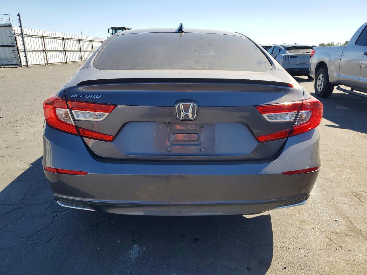 2018 Honda Accord Lx Gray vin: 1HGCV1F12JA252429