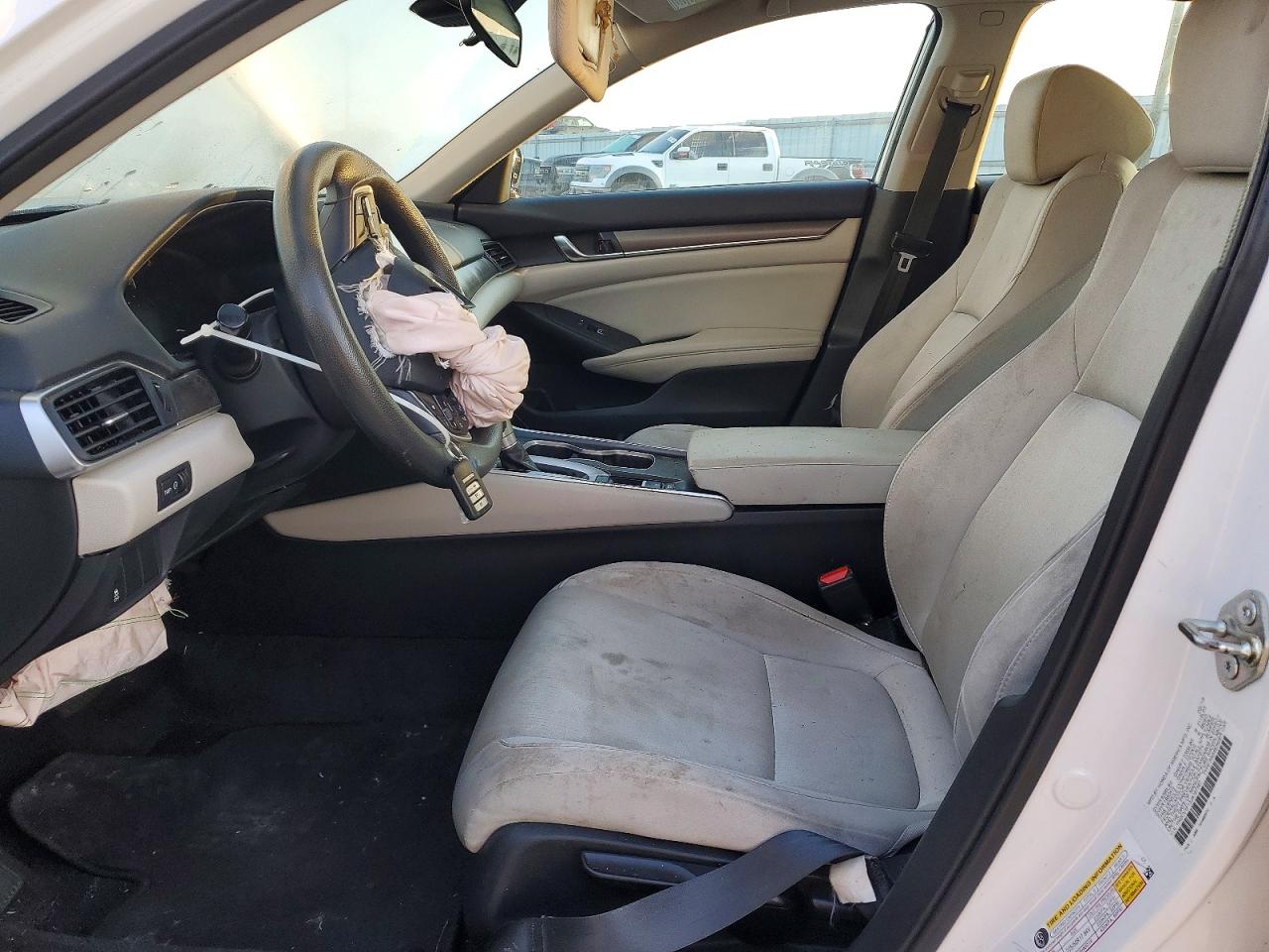 2018 Honda Accord Lx White vin: 1HGCV1F13JA167597