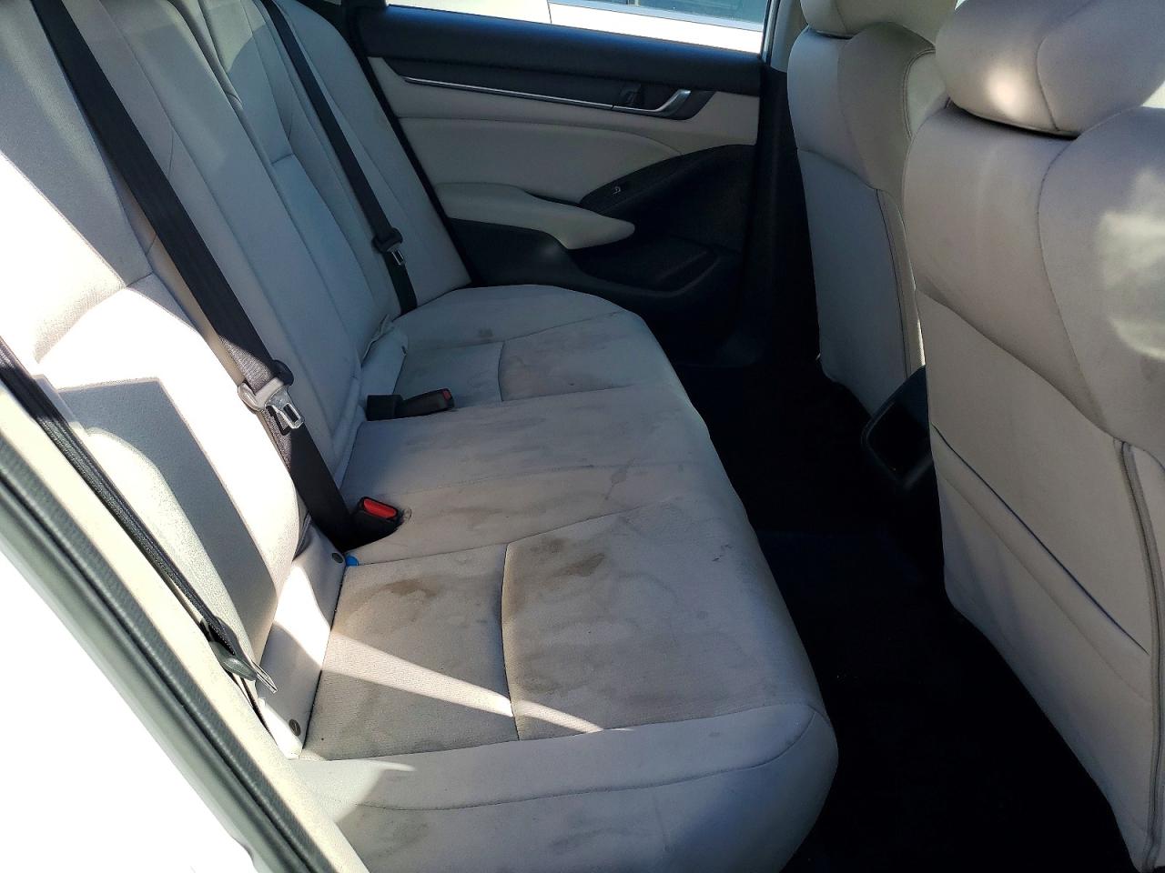 2018 Honda Accord Lx White vin: 1HGCV1F13JA167597