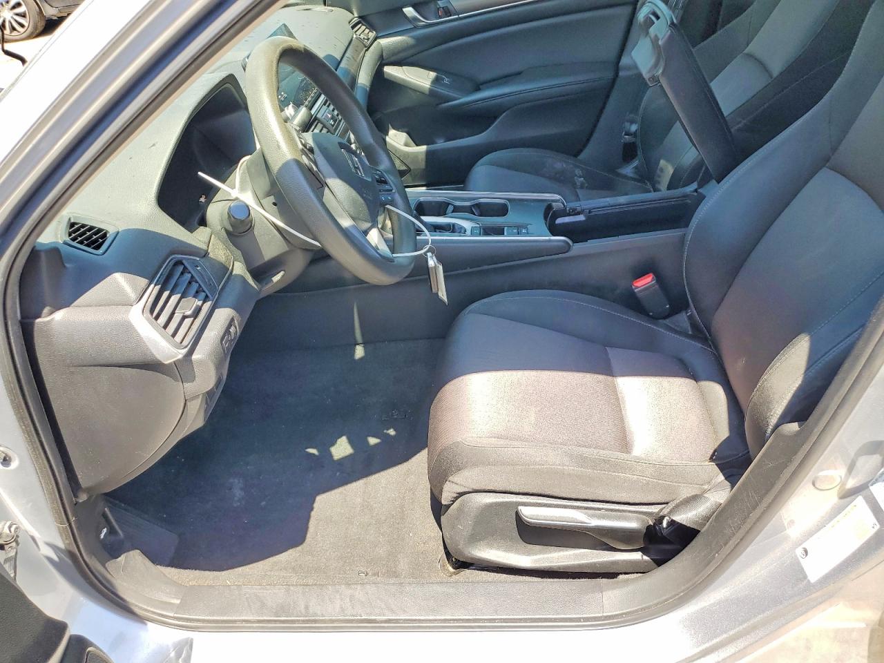 2018 Honda Accord Lx Silver vin: 1HGCV1F13JA248695