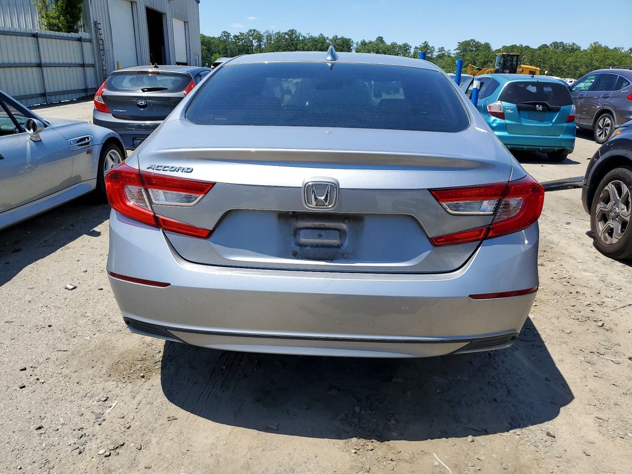 2018 Honda Accord Lx Silver vin: 1HGCV1F13JA248695