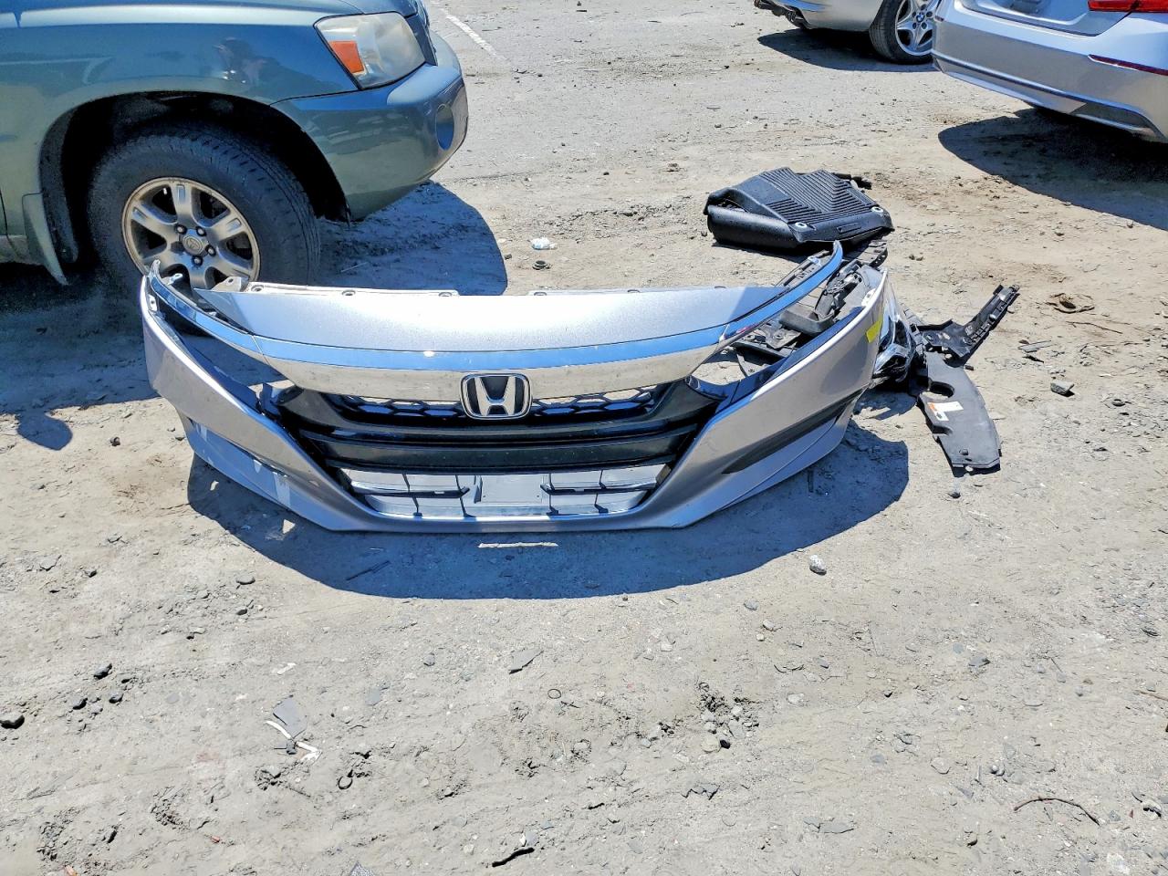 2018 Honda Accord Lx Silver vin: 1HGCV1F13JA248695