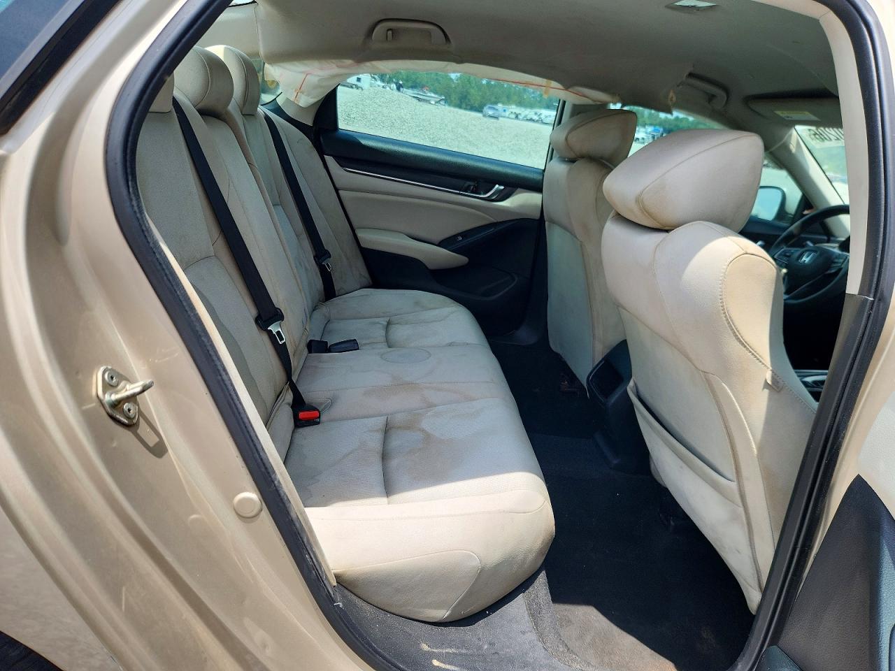 2019 Honda Accord Lx Gold vin: 1HGCV1F13KA136724
