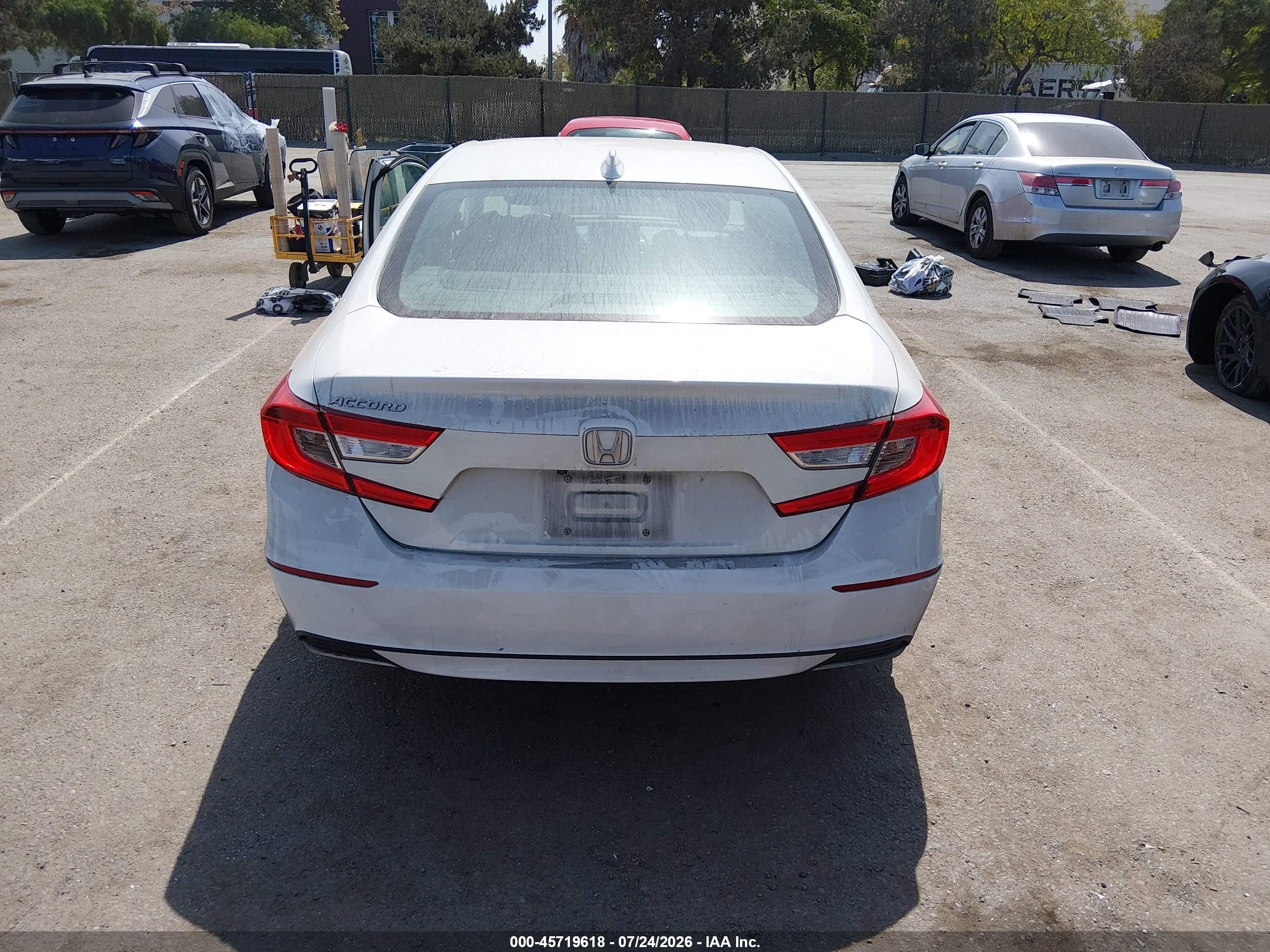 2020 Honda Accord Lx White vin: 1HGCV1F13LA028668