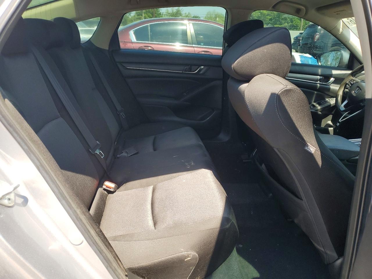 2021 Honda Accord Lx Silver vin: 1HGCV1F13MA027571