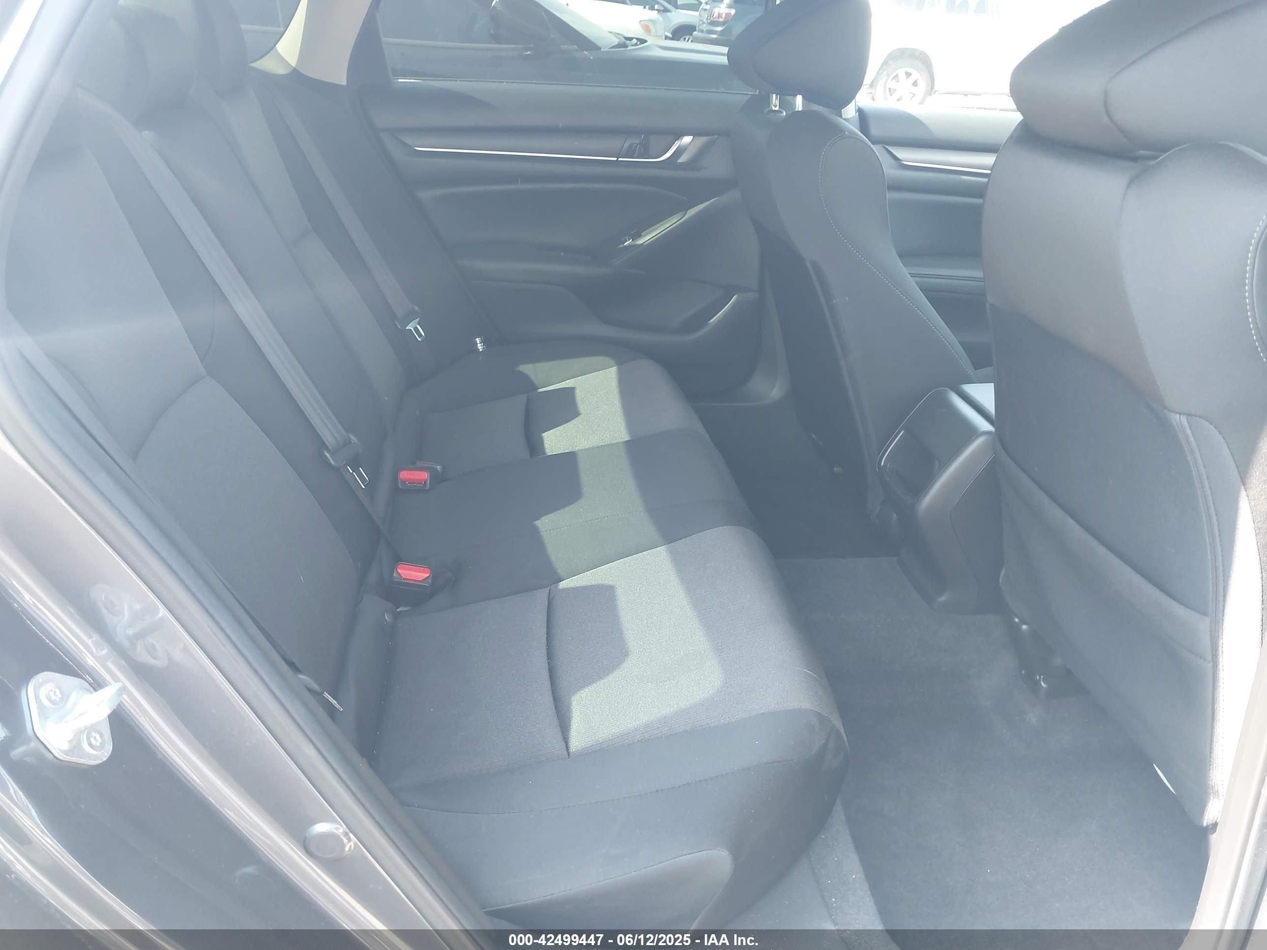 2022 Honda Accord Lx Gray vin: 1HGCV1F13NA074164