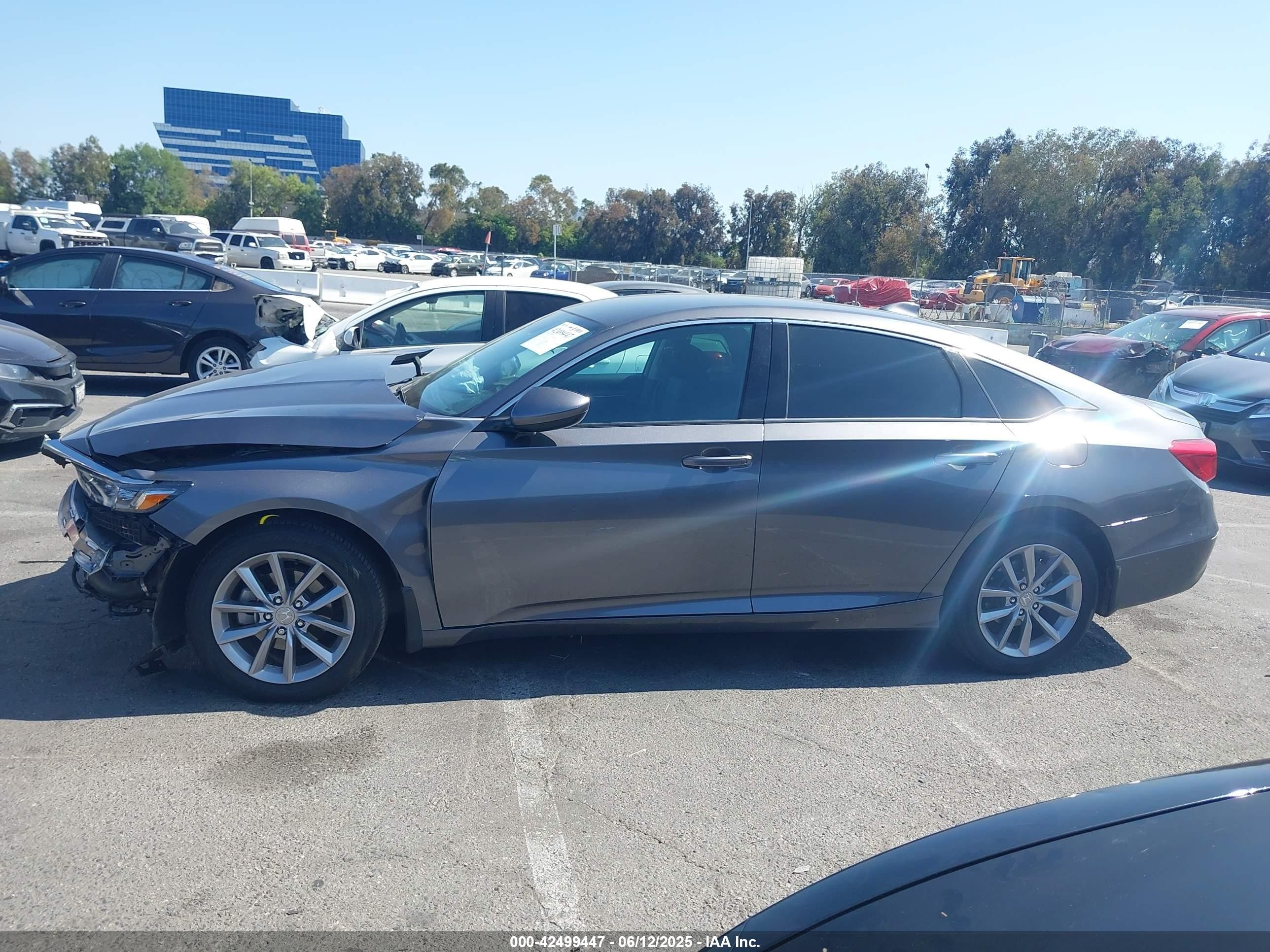 2022 Honda Accord Lx Gray vin: 1HGCV1F13NA074164