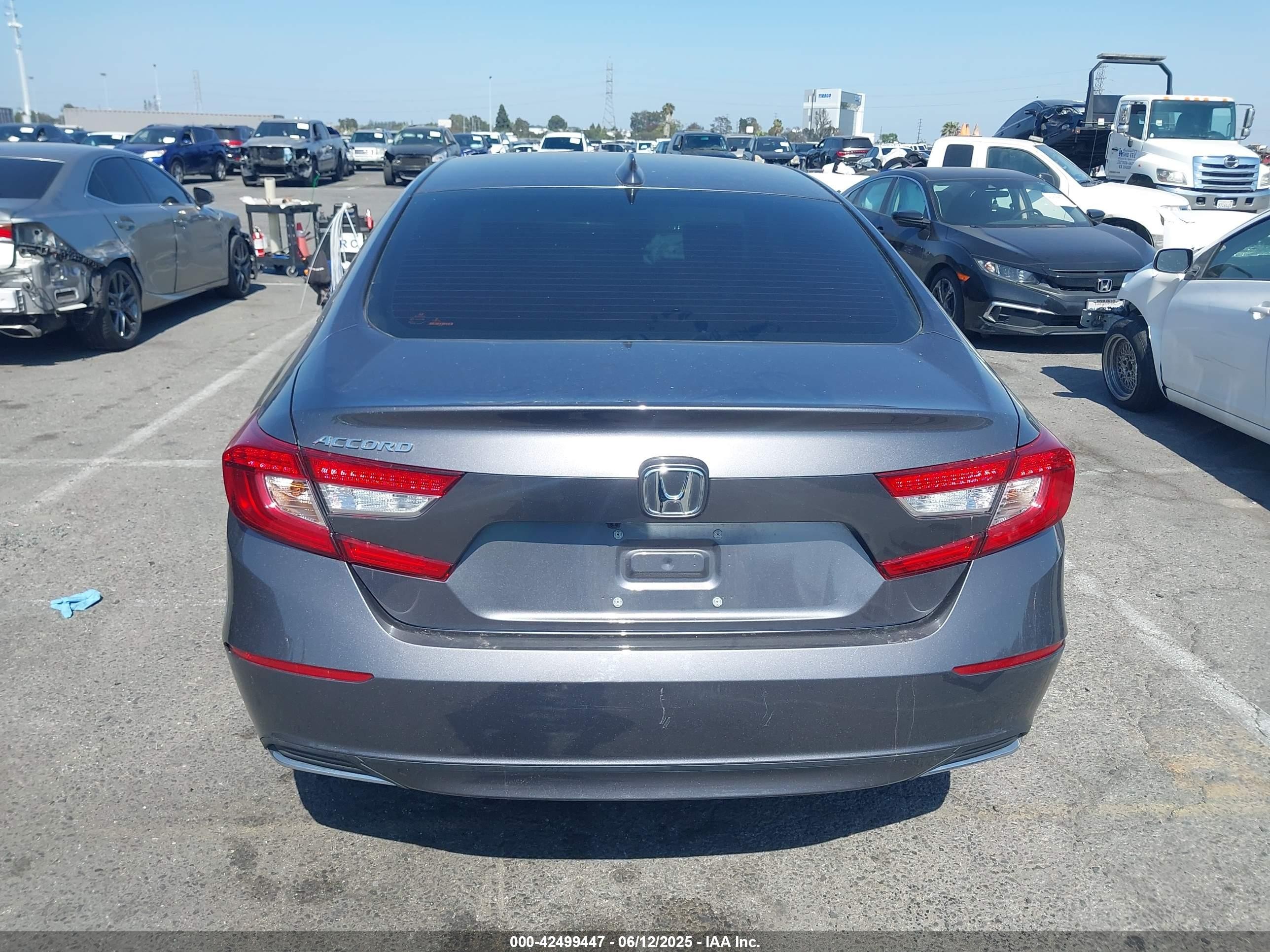 2022 Honda Accord Lx Gray vin: 1HGCV1F13NA074164