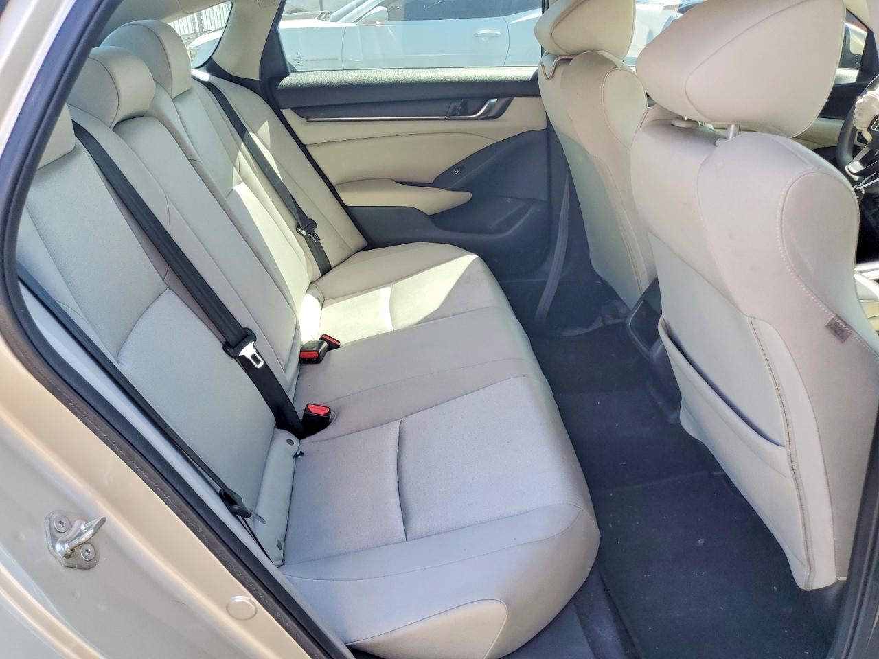 2019 Honda Accord Lx Beige vin: 1HGCV1F14KA037619
