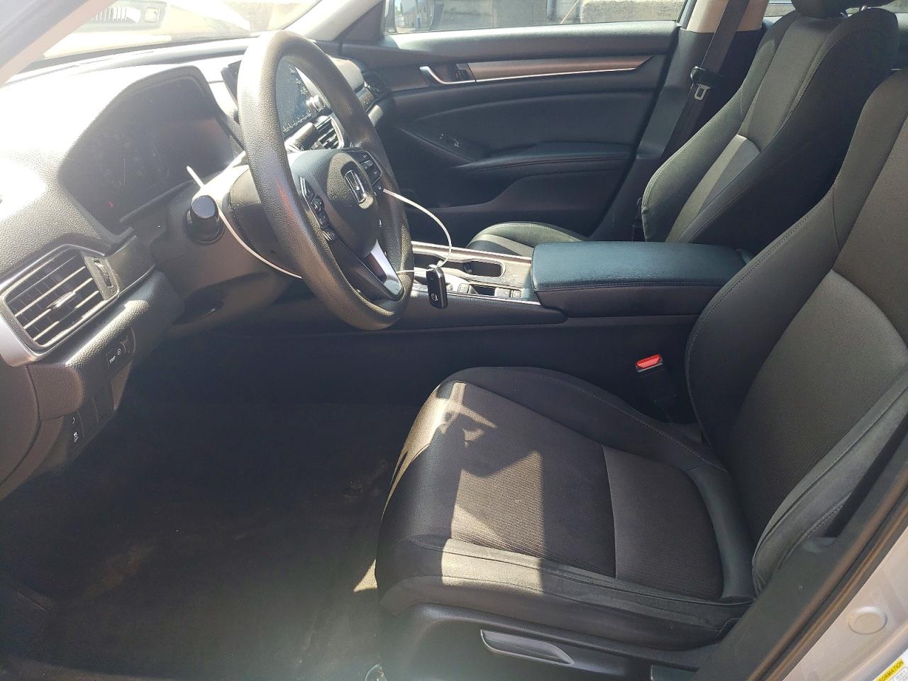 2018 Honda Accord Lx Silver vin: 1HGCV1F15JA144452
