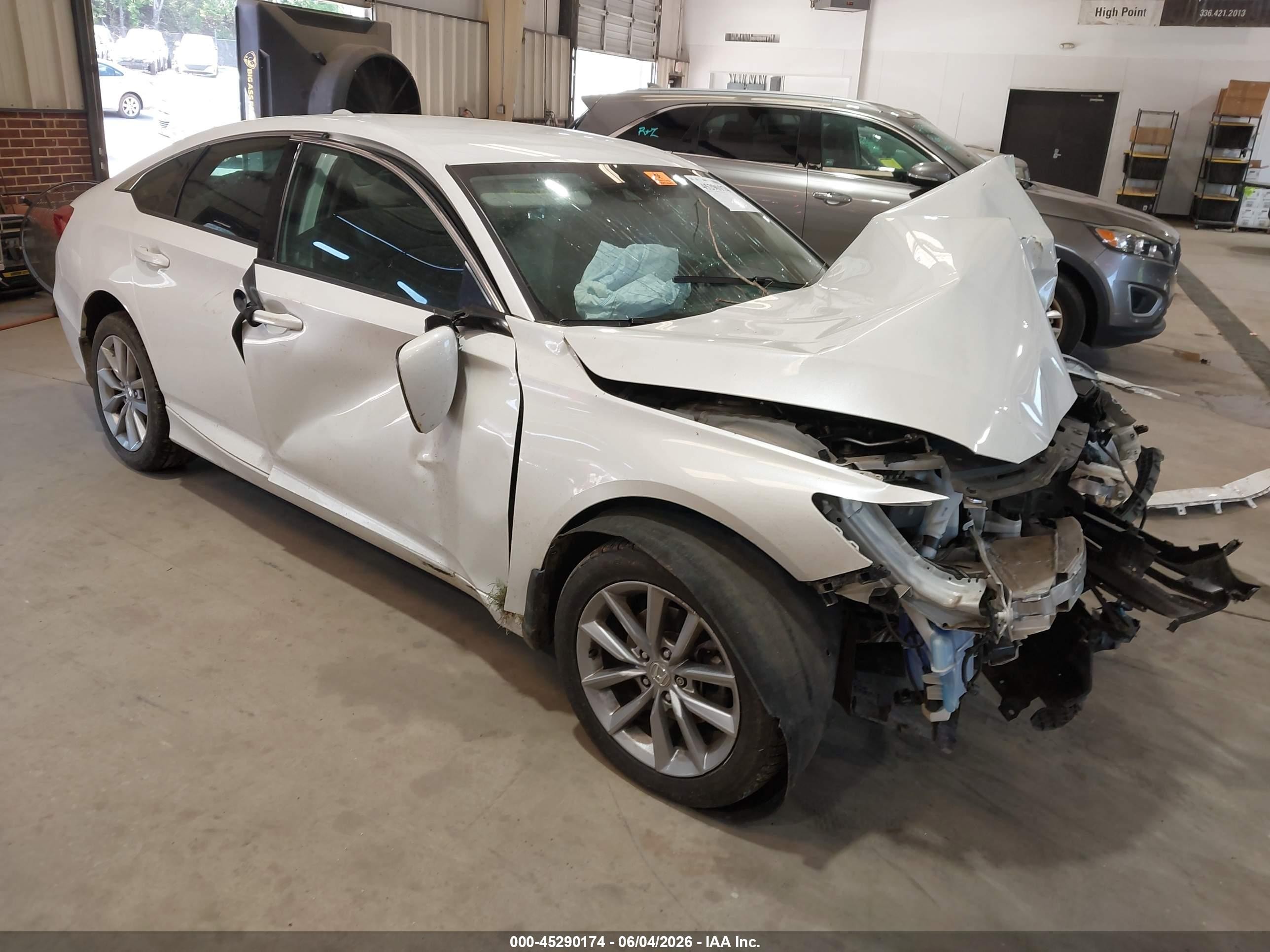 2021 Honda Accord Lx Белый vin: 1HGCV1F16MA103980