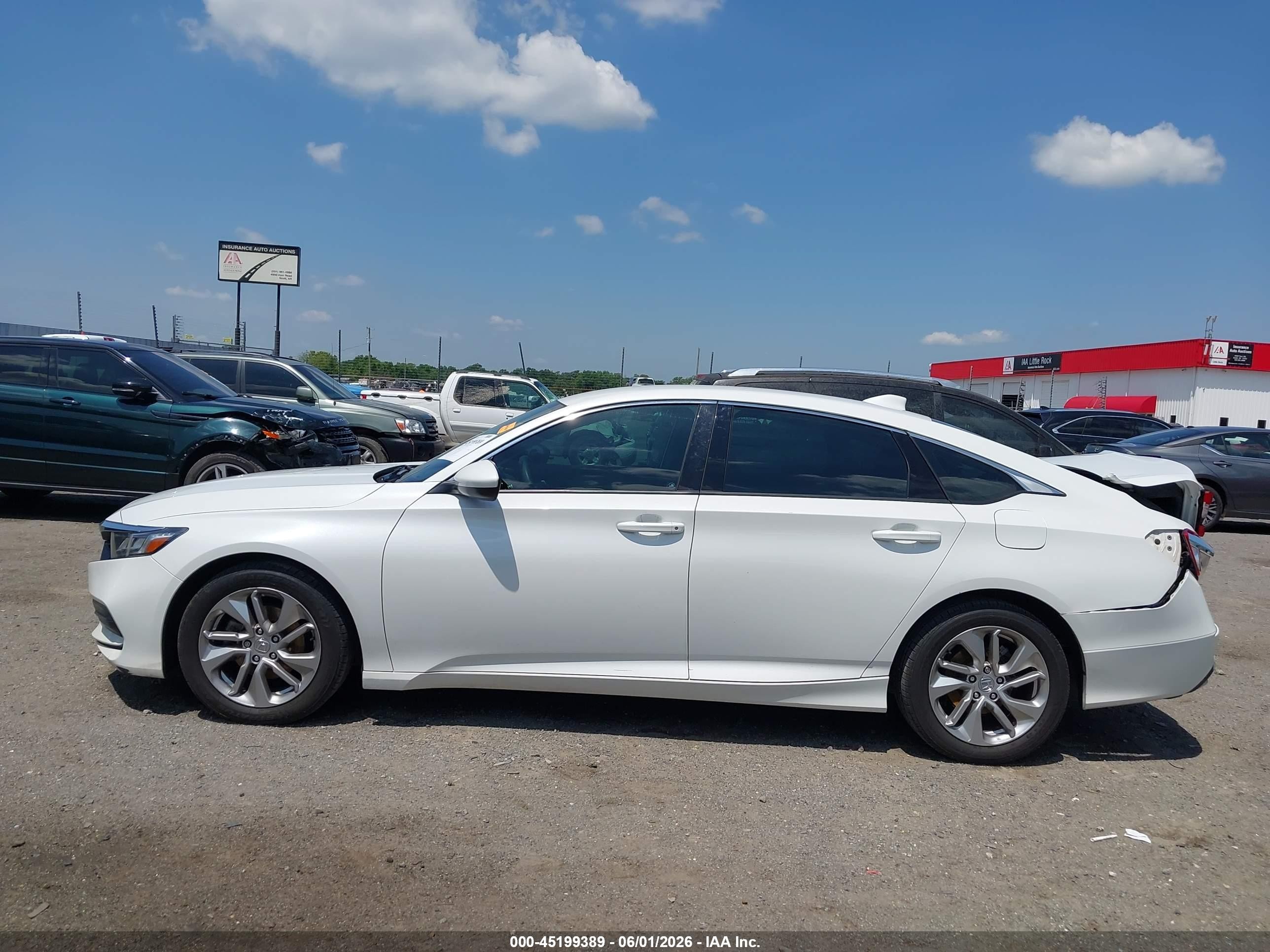 2018 Honda Accord Lx White vin: 1HGCV1F17JA246674