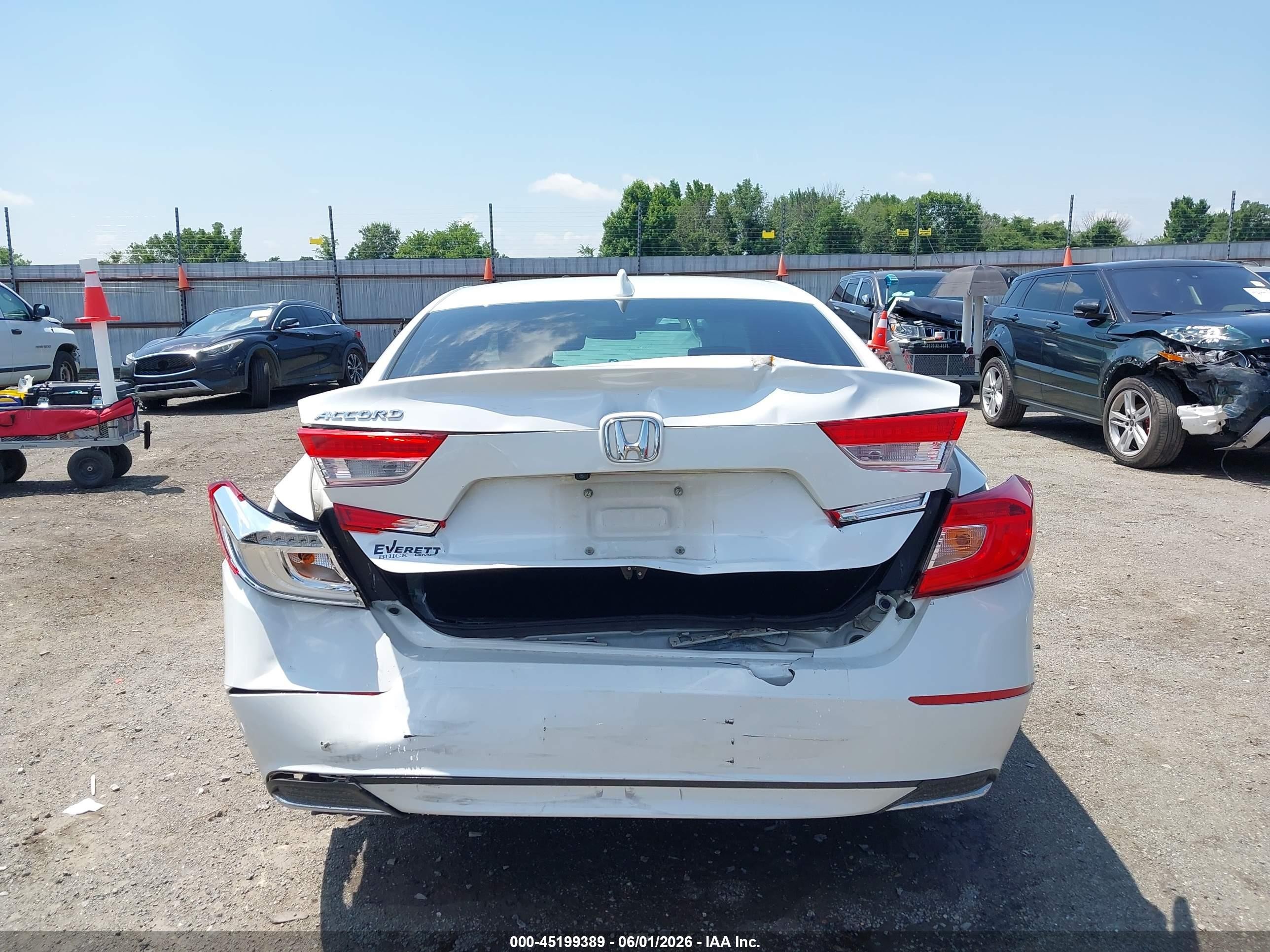 2018 Honda Accord Lx White vin: 1HGCV1F17JA246674