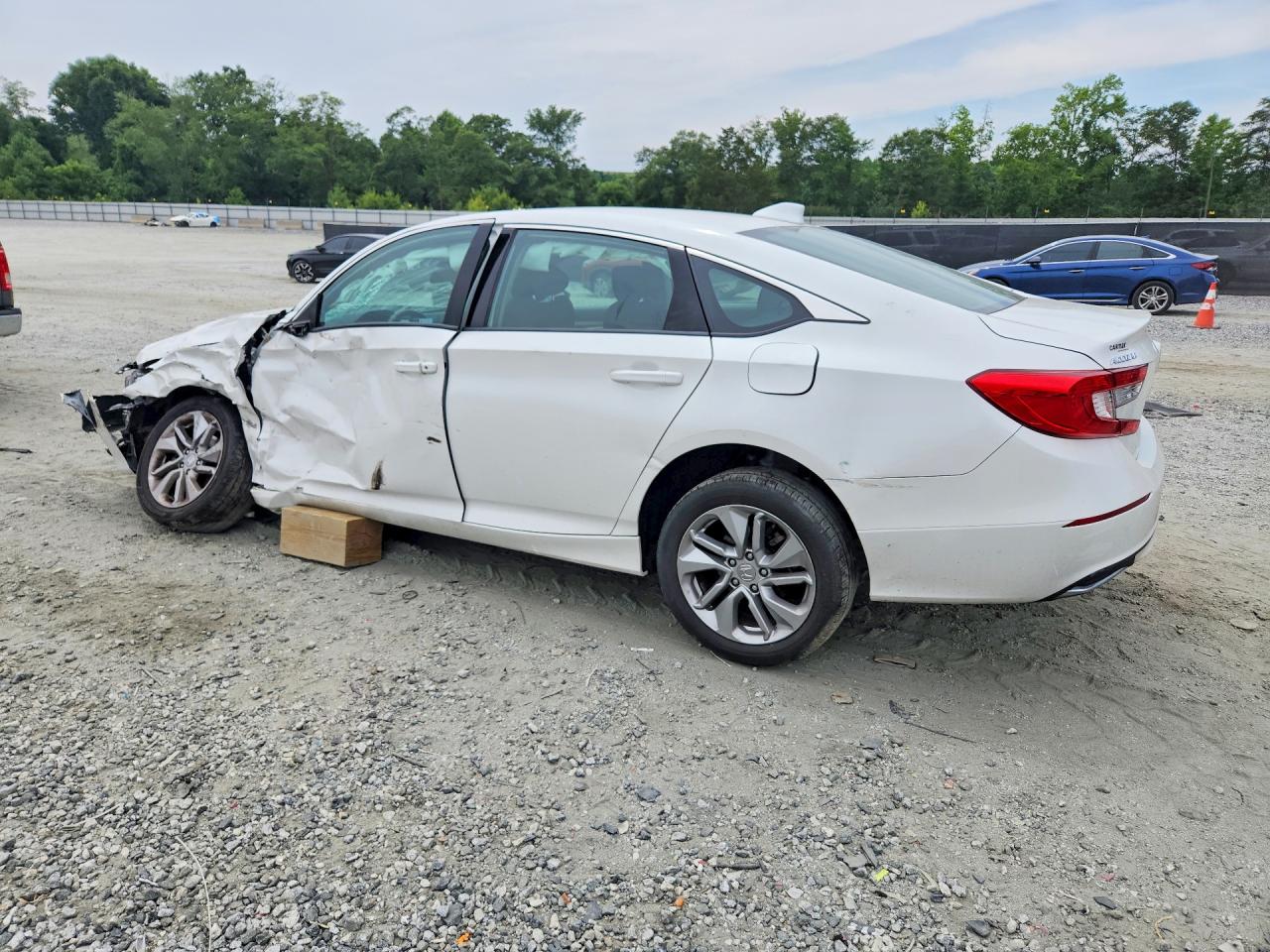 2020 Honda Accord Lx White vin: 1HGCV1F17LA040323