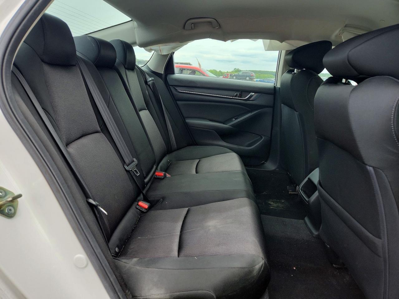 2020 Honda Accord Lx White vin: 1HGCV1F17LA040323