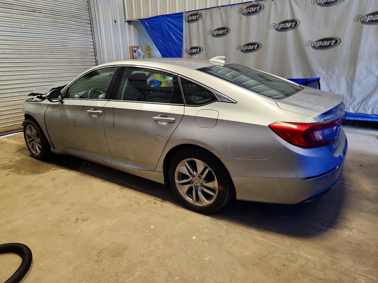 2018 Honda Accord Lx Silver vin: 1HGCV1F1XJA025179