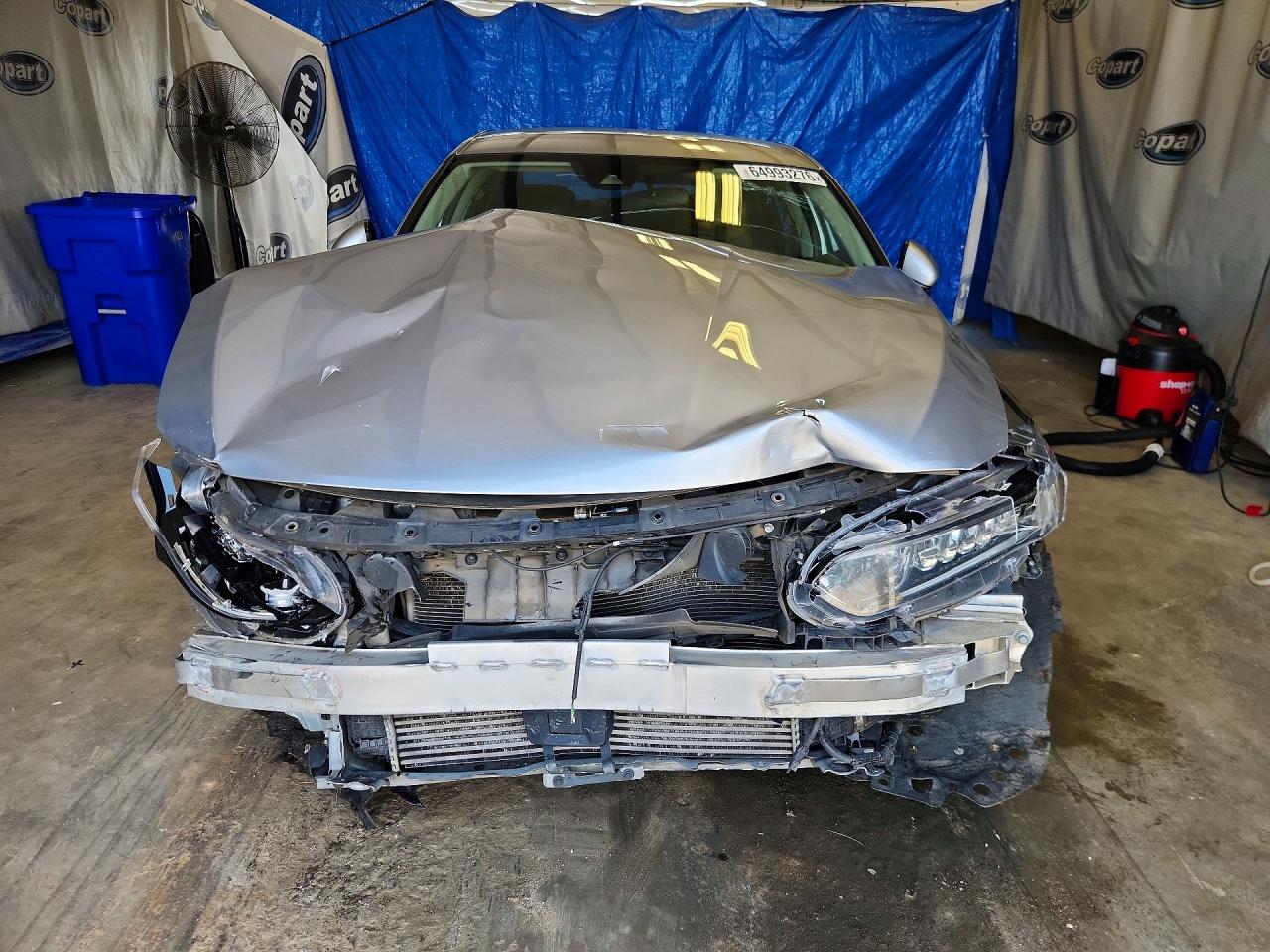 2018 Honda Accord Lx Silver vin: 1HGCV1F1XJA025179