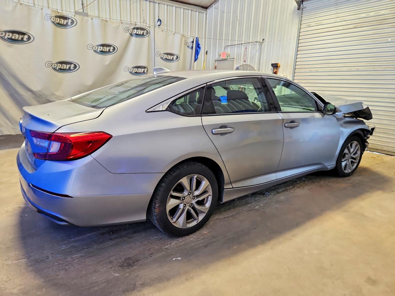 2018 Honda Accord Lx Silver vin: 1HGCV1F1XJA025179