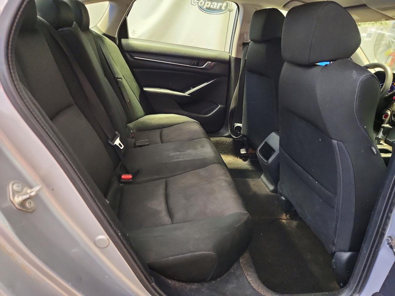 2018 Honda Accord Lx Silver vin: 1HGCV1F1XJA025179