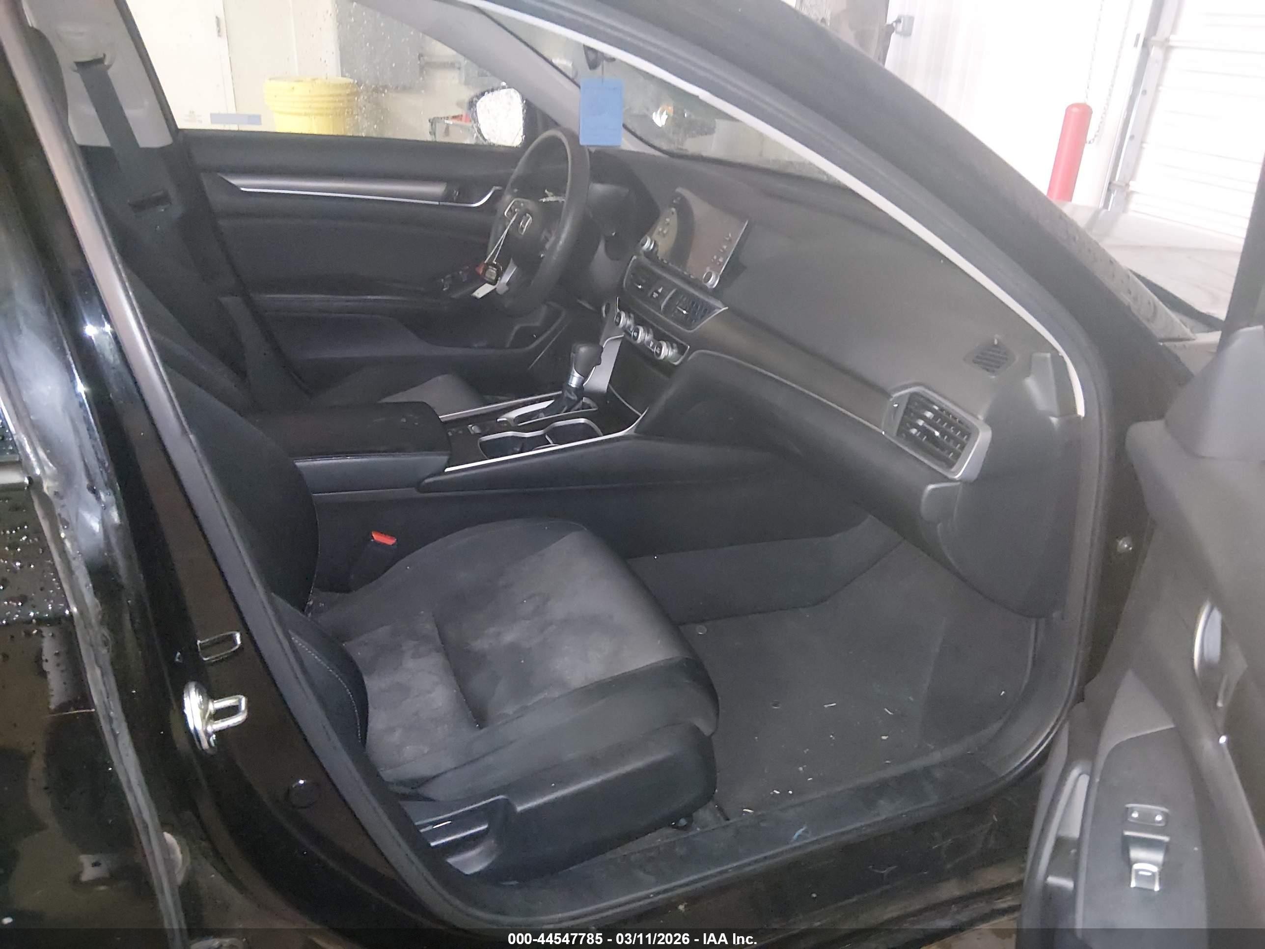 2018 Honda Accord Lx Черный vin: 1HGCV1F1XJA161344