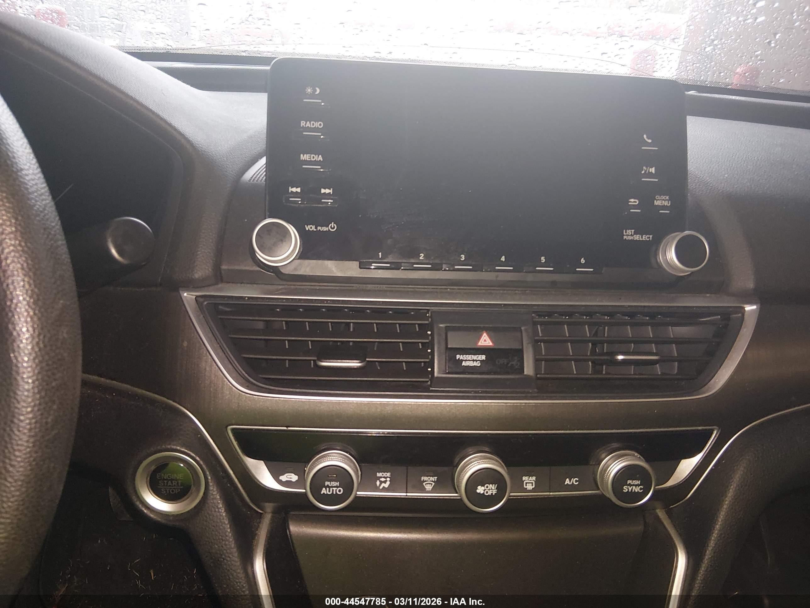 2018 Honda Accord Lx Черный vin: 1HGCV1F1XJA161344