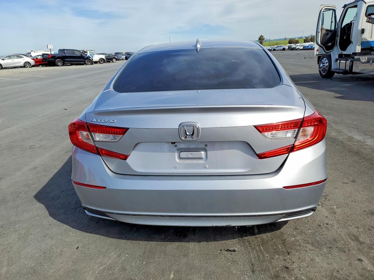 2019 Honda Accord Lx Silver vin: 1HGCV1F1XKA101999
