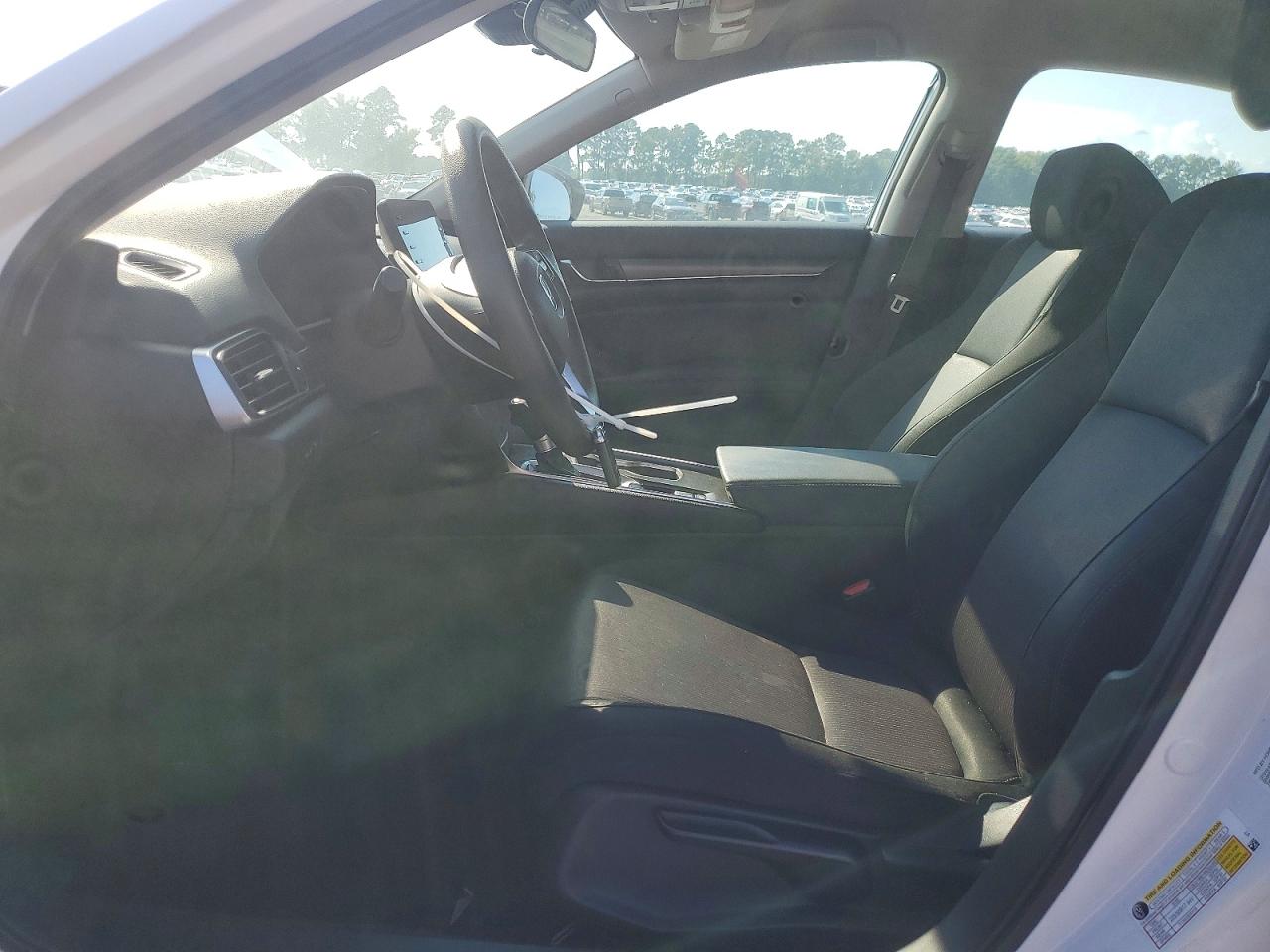 2020 Honda Accord Lx White vin: 1HGCV1F1XLA104404