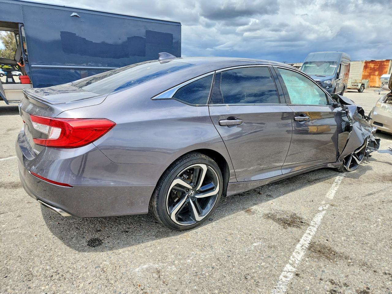 2018 Honda Accord Sport Gray vin: 1HGCV1F30JA178977