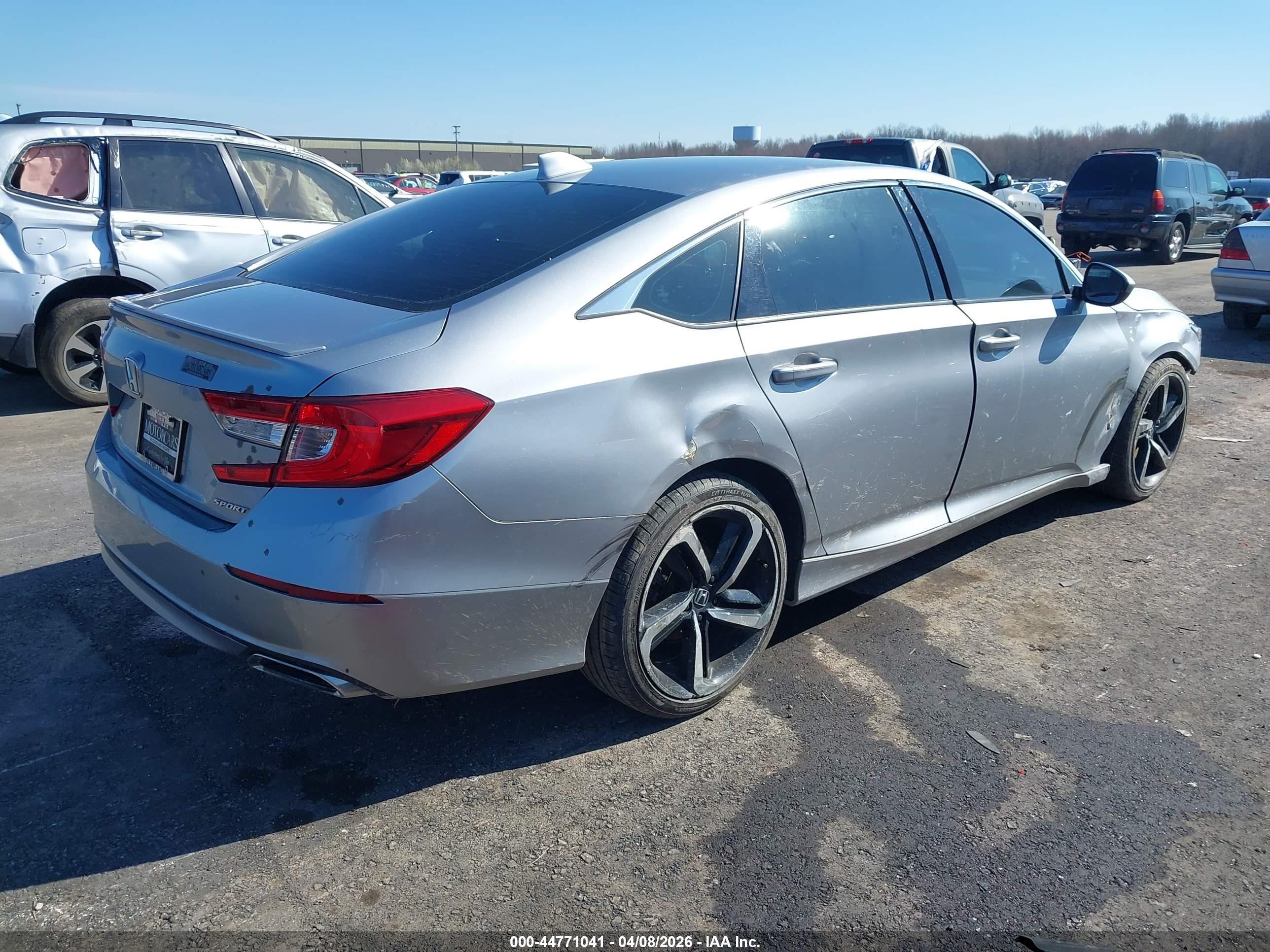 2018 Honda Accord Sport Silver vin: 1HGCV1F31JA008806