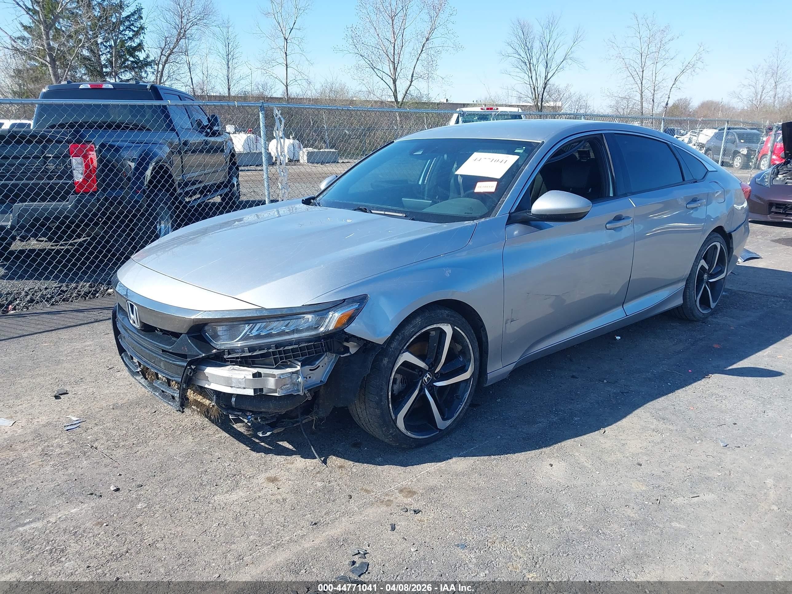 2018 Honda Accord Sport Silver vin: 1HGCV1F31JA008806