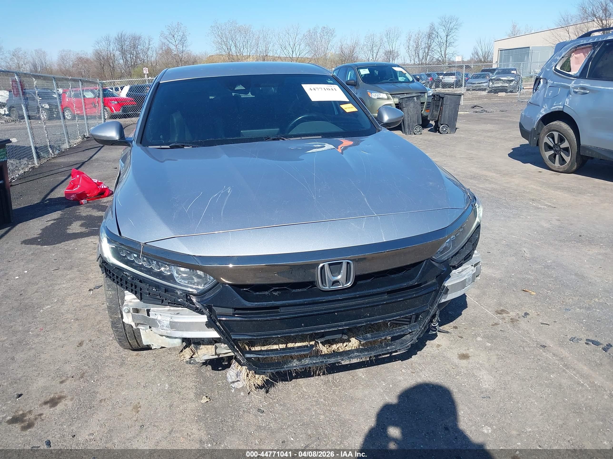 2018 Honda Accord Sport Silver vin: 1HGCV1F31JA008806