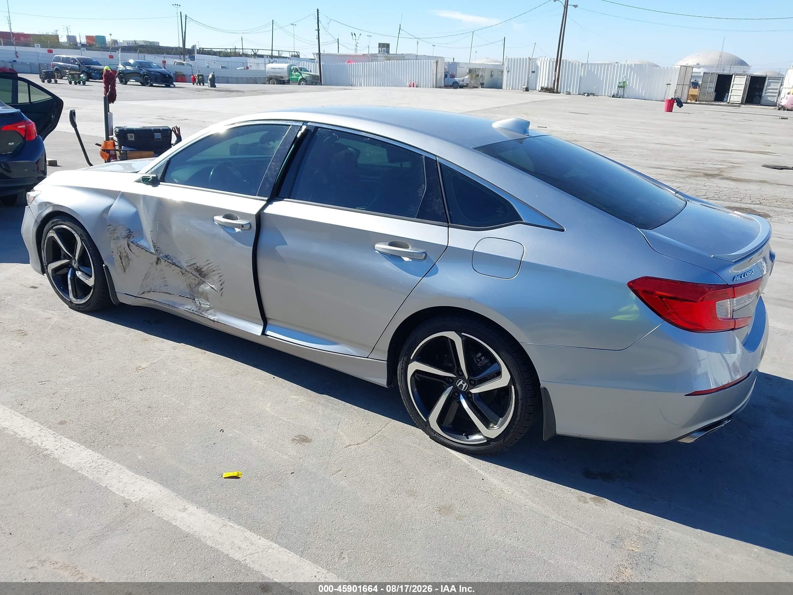2018 Honda Accord Sport Silver vin: 1HGCV1F32JA001105
