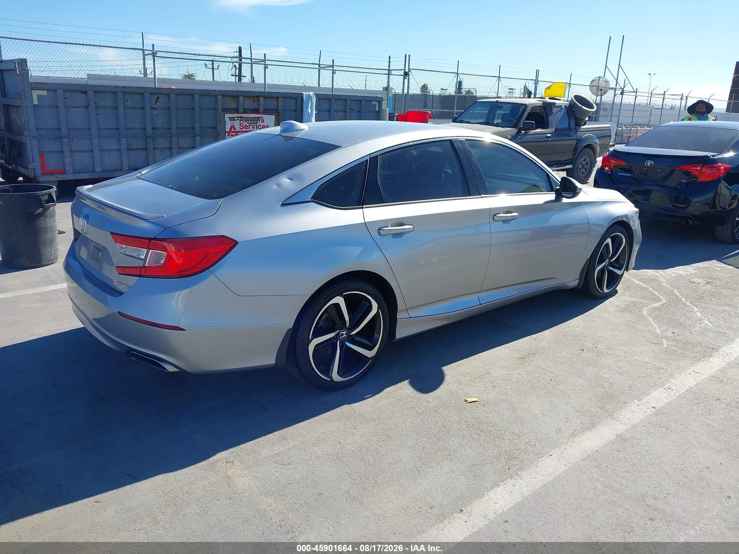 2018 Honda Accord Sport Silver vin: 1HGCV1F32JA001105